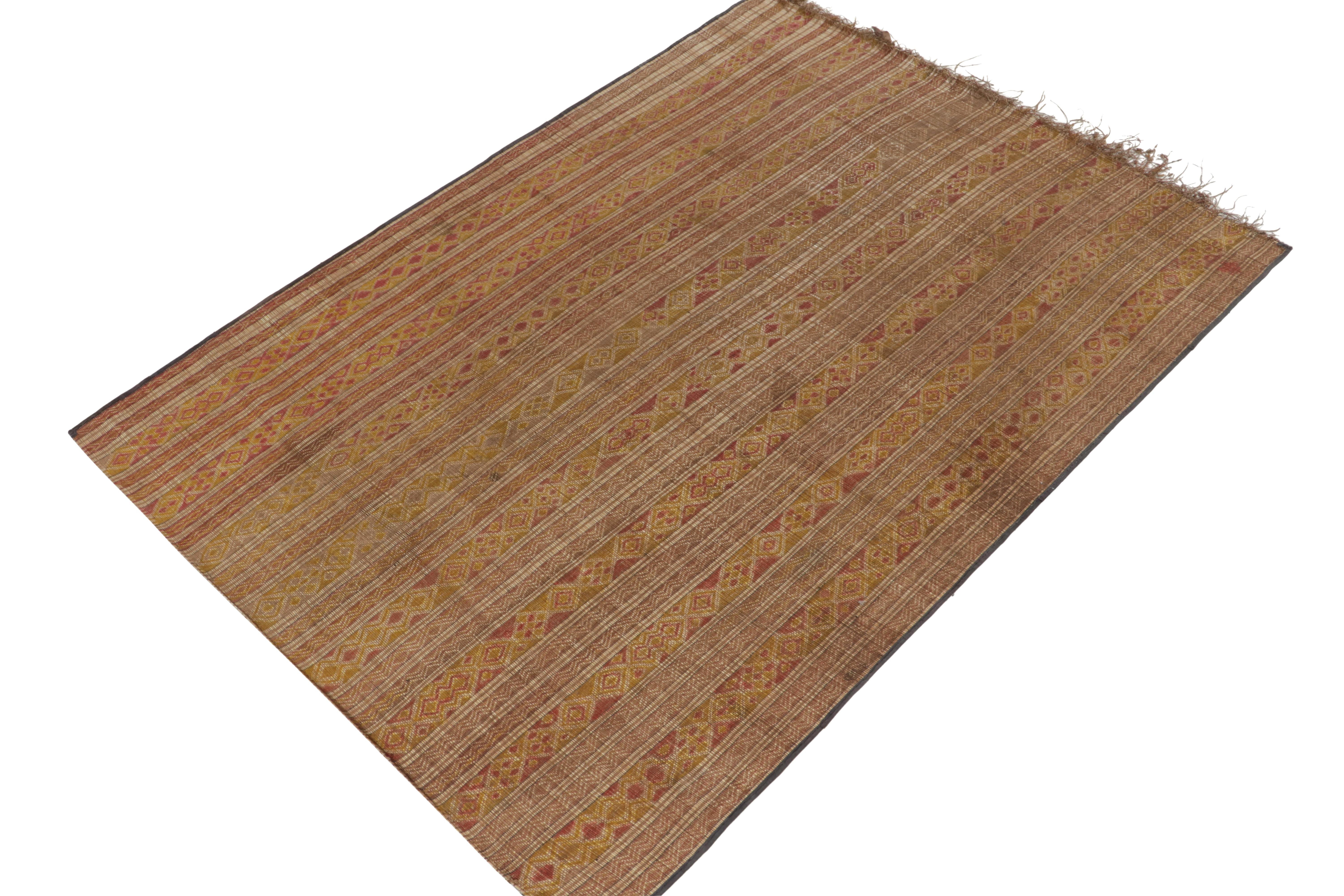 Handwoven in reed per the traditional style, a vintage Moroccan floor piece from the 1950s joining our coveted vintage selections. 

This 7x9 collectible is traditionally called a Tuareg mat and enjoys a special weaving technique among those of