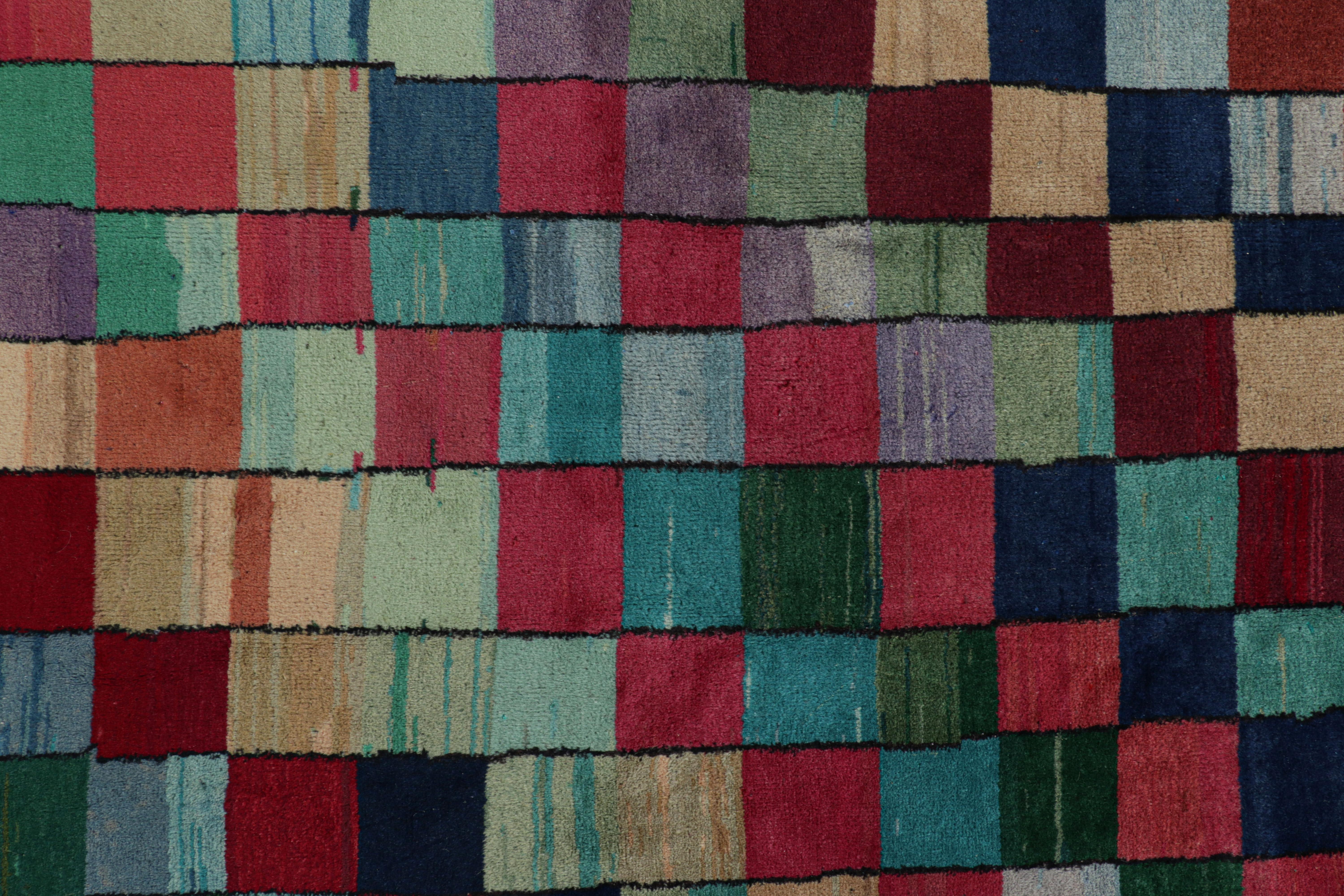 Vintage Zeki Müren Teppich mit polychromen geometrischen Mustern von Rug & Kilim (Mitte des 20. Jahrhunderts) im Angebot