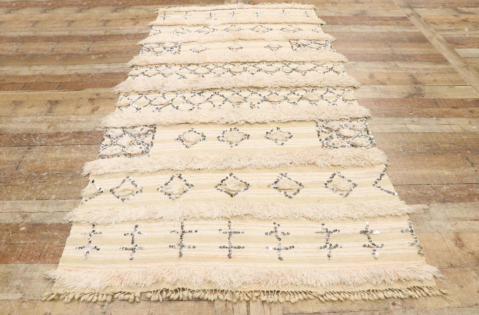 Vintage Moroccan Wedding Blanket, Berber Handira In Distressed Condition For Sale In Dallas, TX