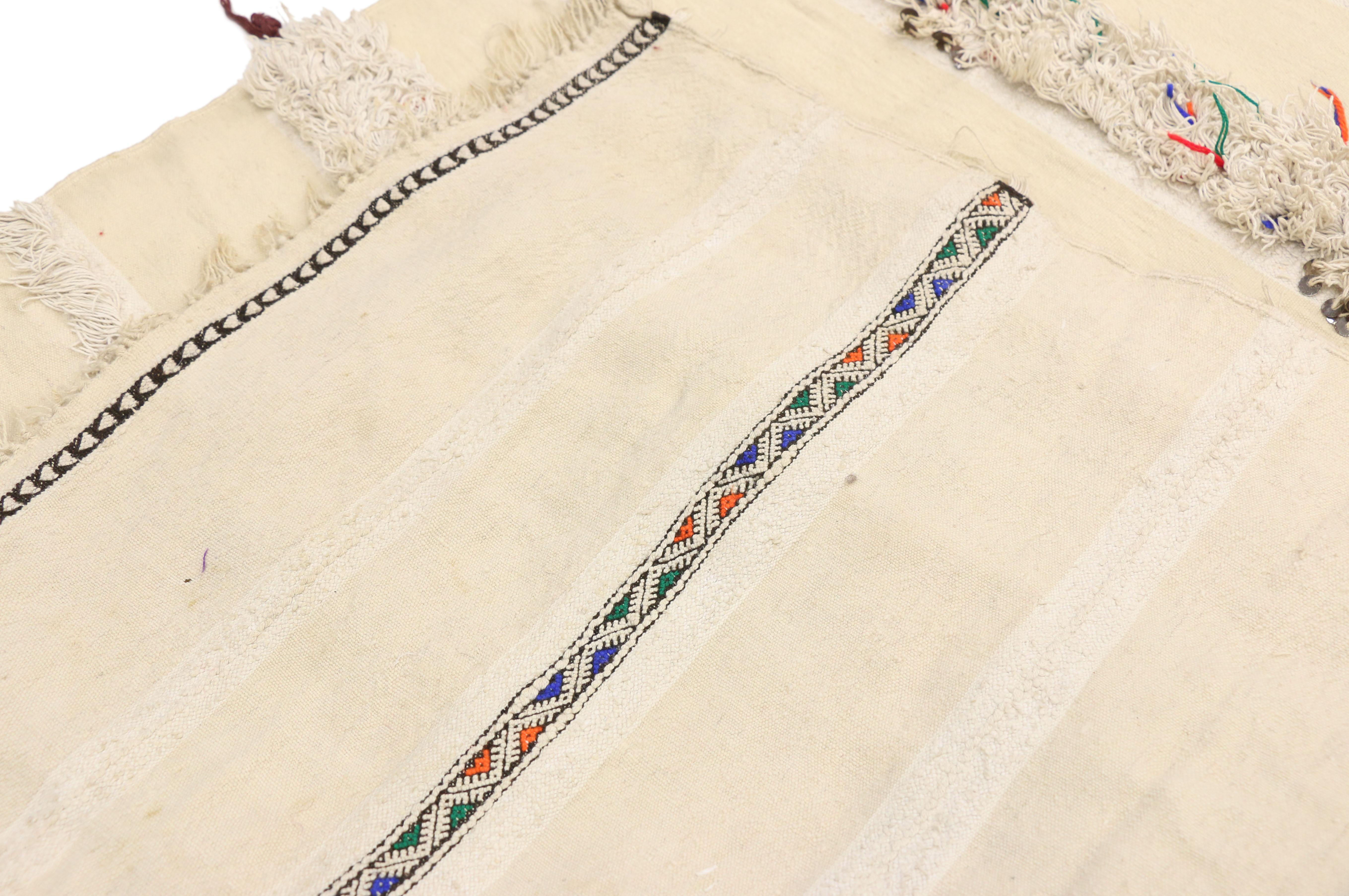 Vintage Moroccan Wedding Blanket, Berber Handira with Original Cape Ties In Good Condition In Dallas, TX