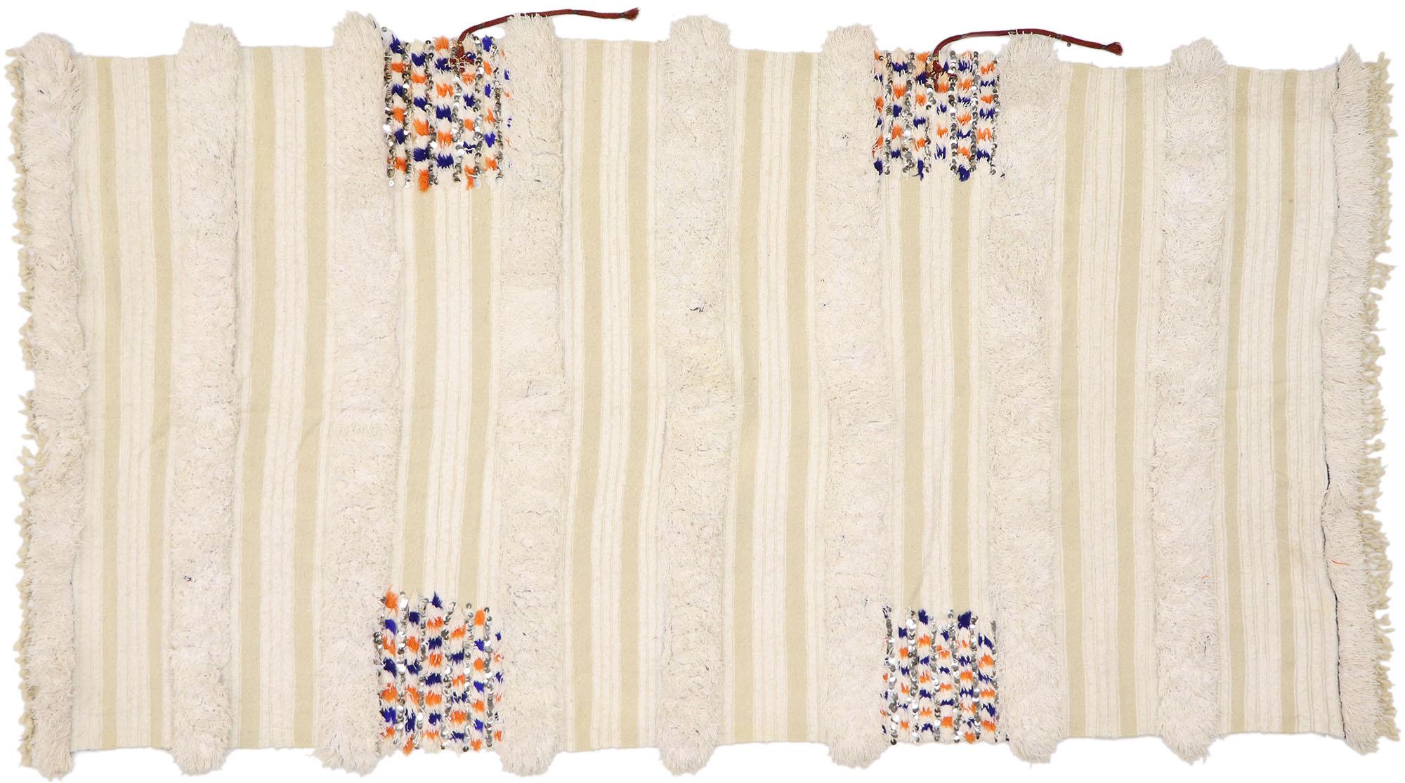 Vintage Moroccan Wedding Blanket, Berber Handira with Original Cape Ties For Sale 2