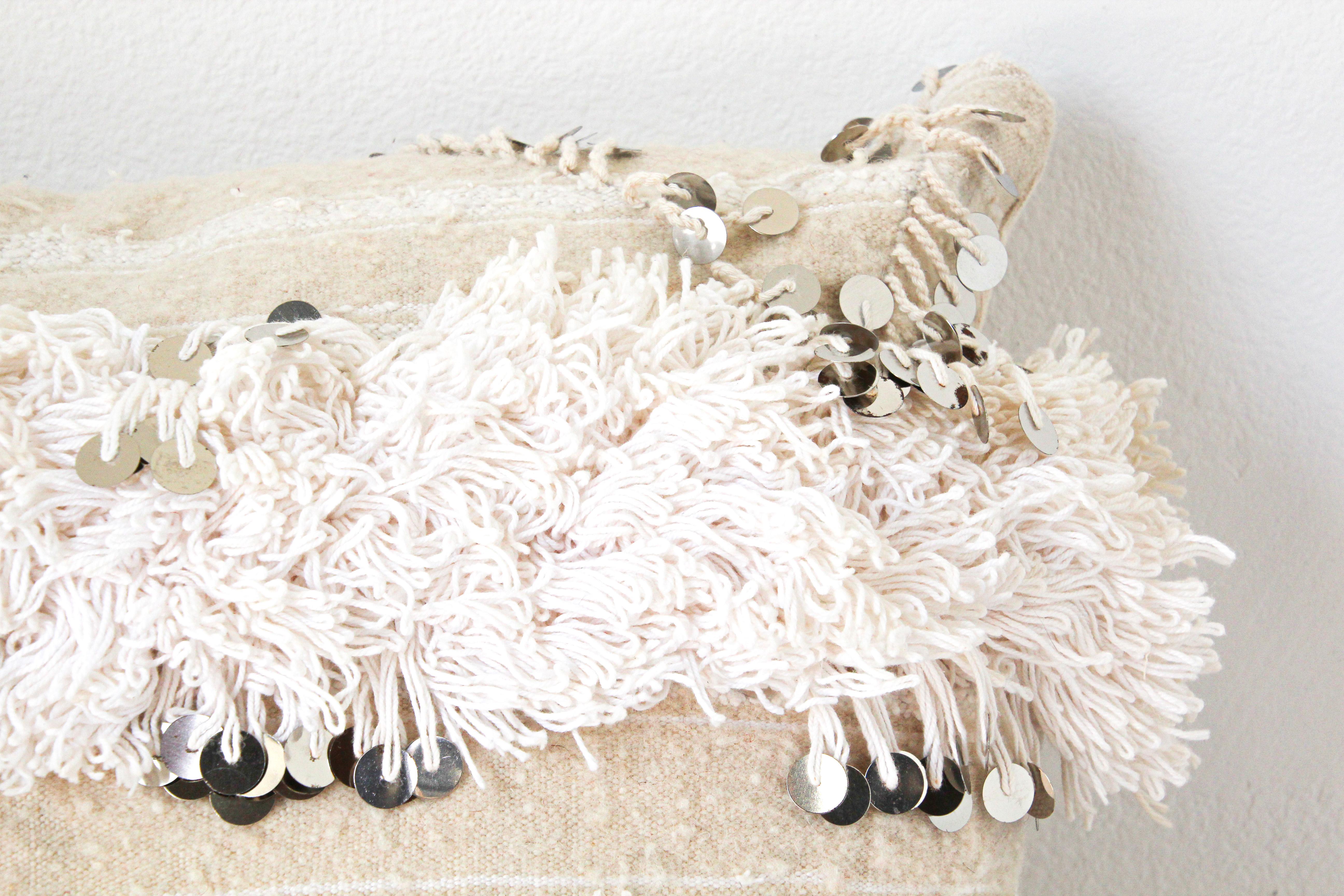 Vintage Moroccan White Pillow with Silver Sequins and Long Fringes In Good Condition For Sale In North Hollywood, CA