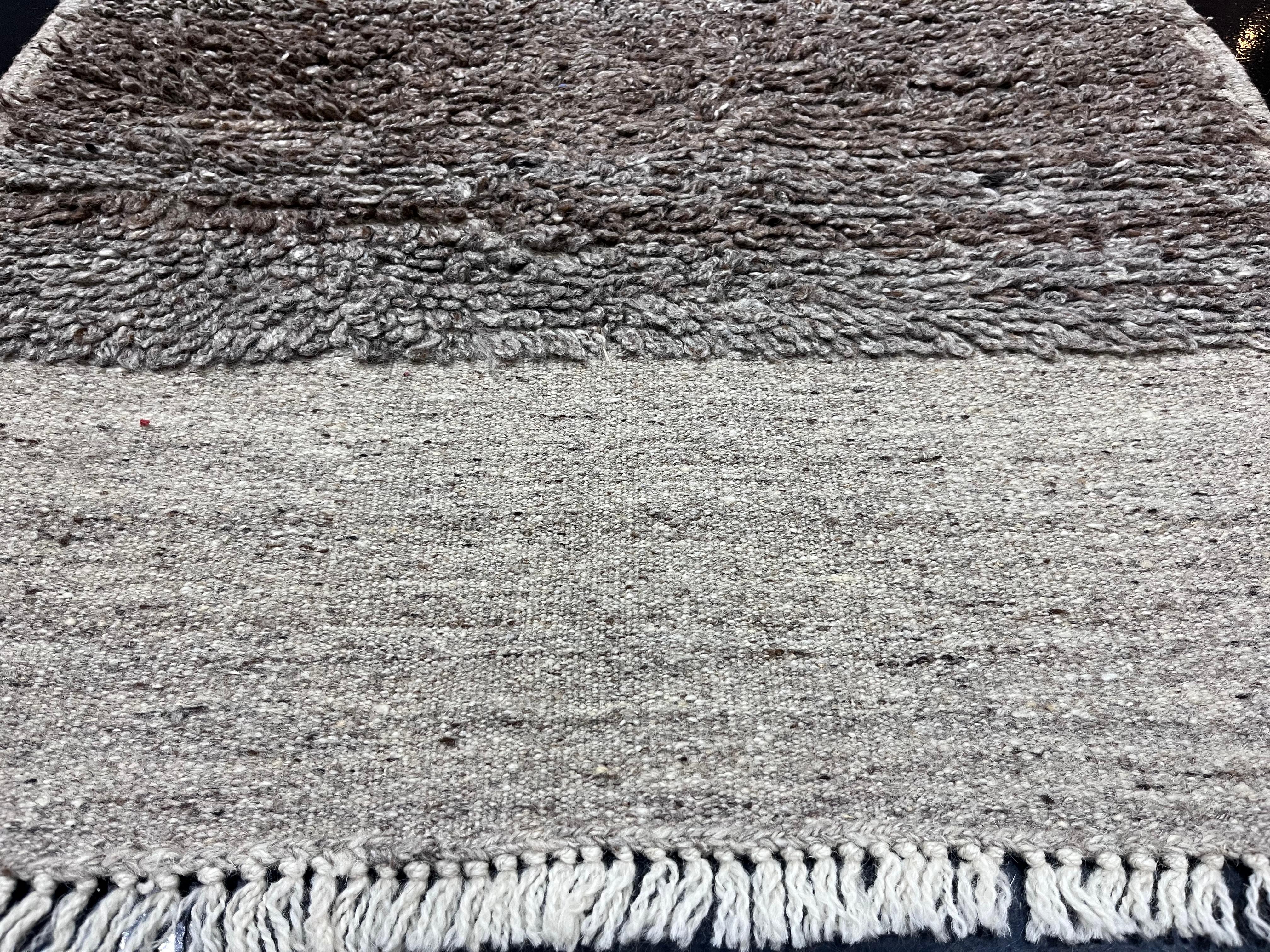 Vintage Moroccan Wool Rug 2'8