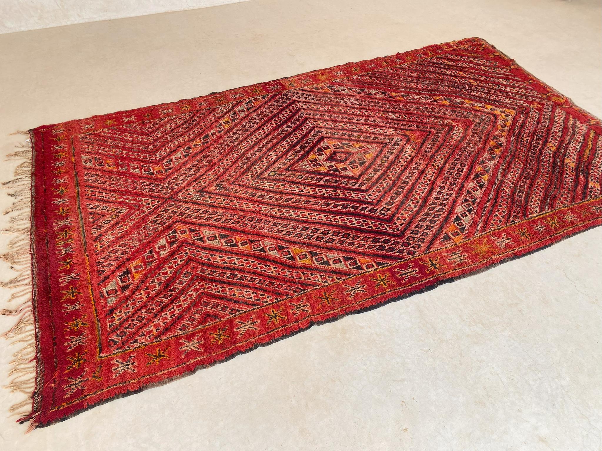 Vintage Moroccan Zayane rug - Red - 6.7x11.3feet / 205x344cm In Good Condition For Sale In Marrakech, MA