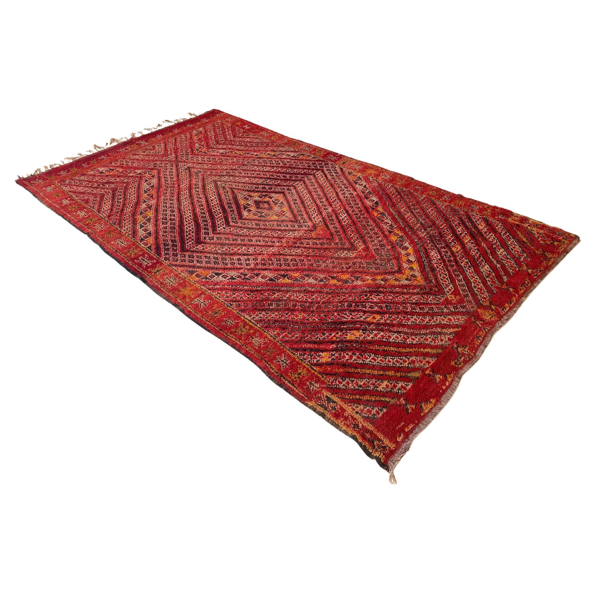 Tapis marocain vintage Zayane - Rouge - 6.7x11.3feet / 205x344cm en vente