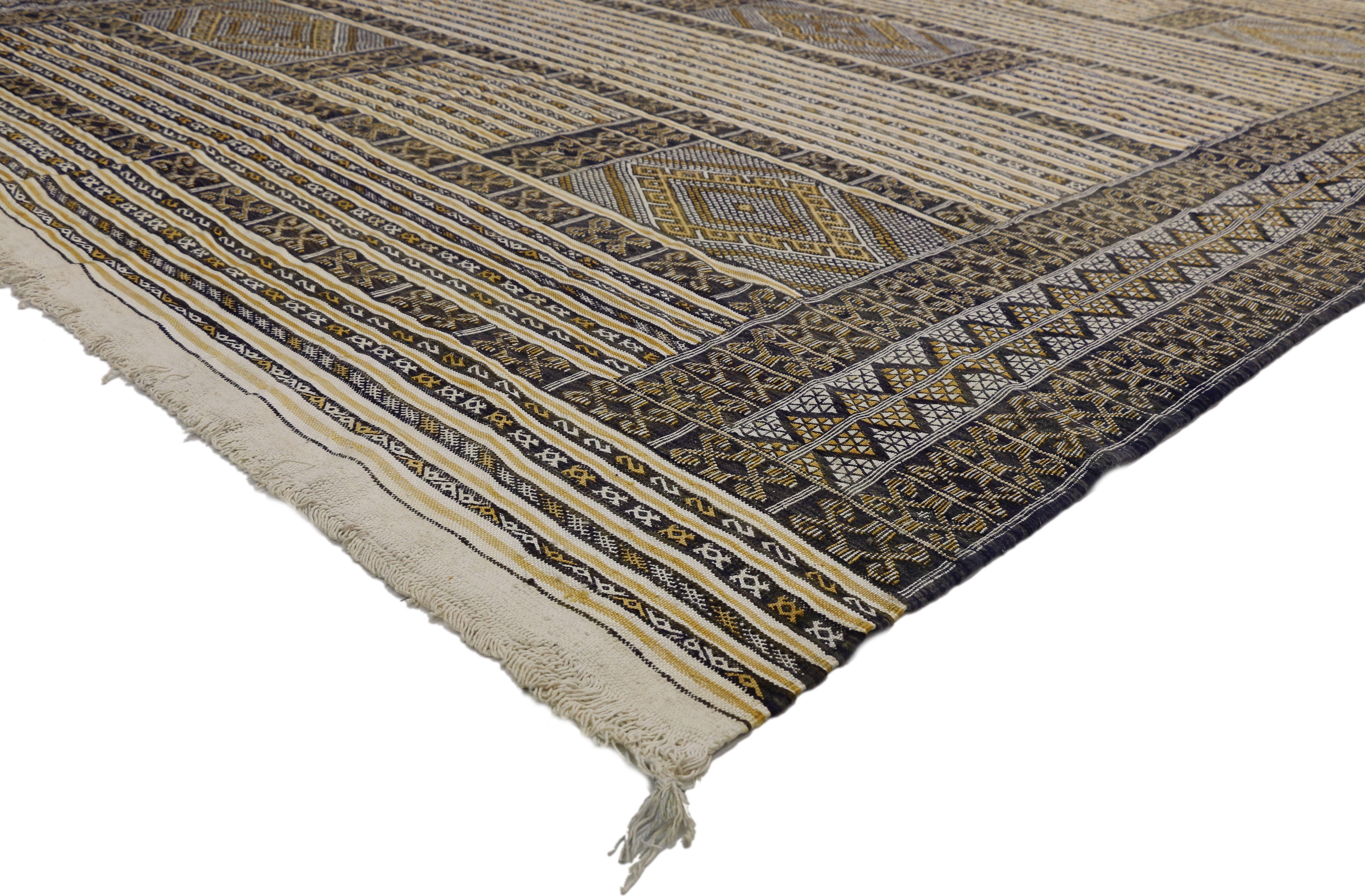 20885 Vintage Moroccan Zemmour Berber Area Rug with Modern Tribal Style 09'01 x 12'11. This handwoven wool vintage Moroccan Zemmour Berber Kilim rug features an all-over geometric pattern. It beautifully displays seven alternating rows of wide bands