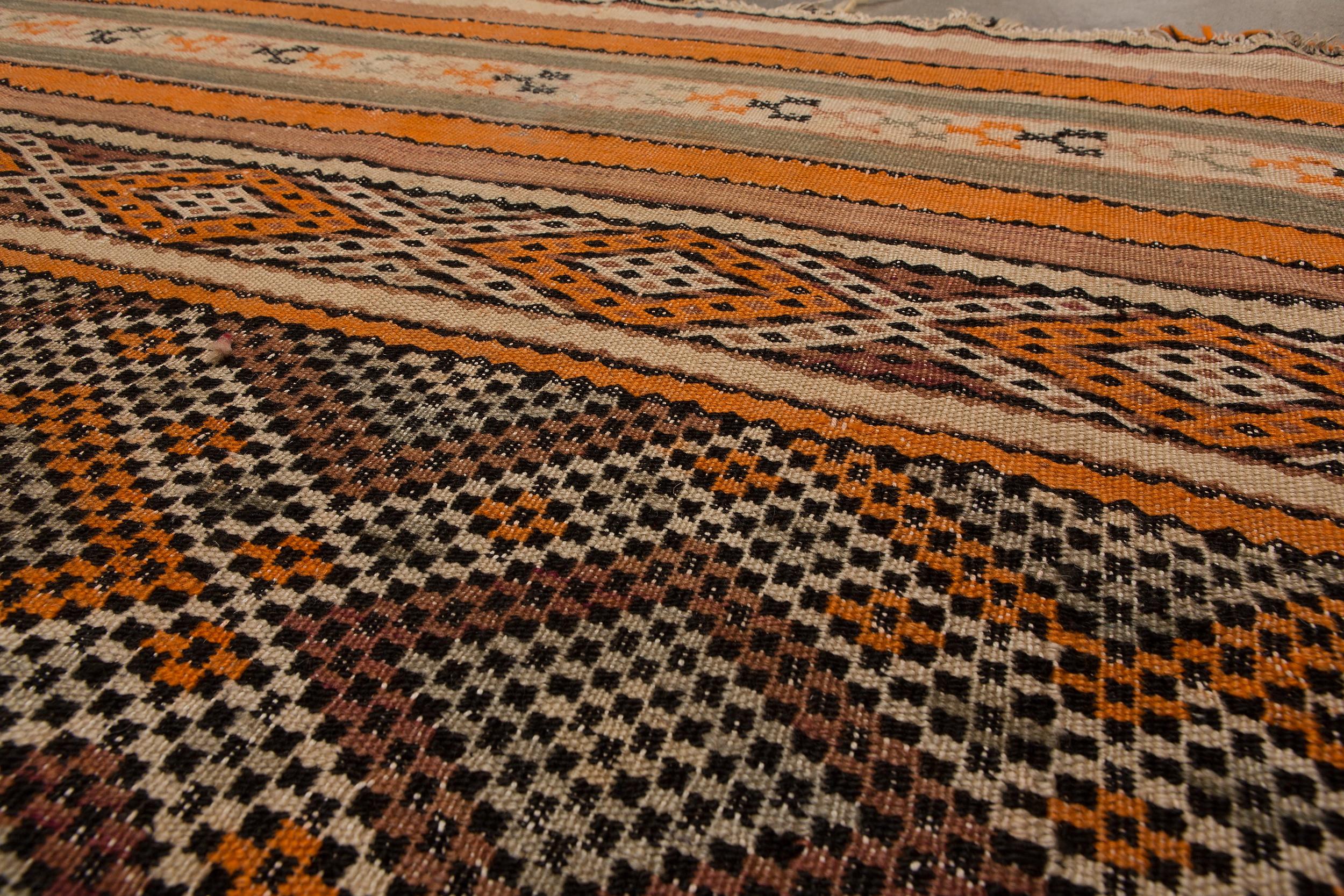 Vintage Moroccan Zemour Flatweave Rug - Earth Tones, Brown, Orange For Sale 1