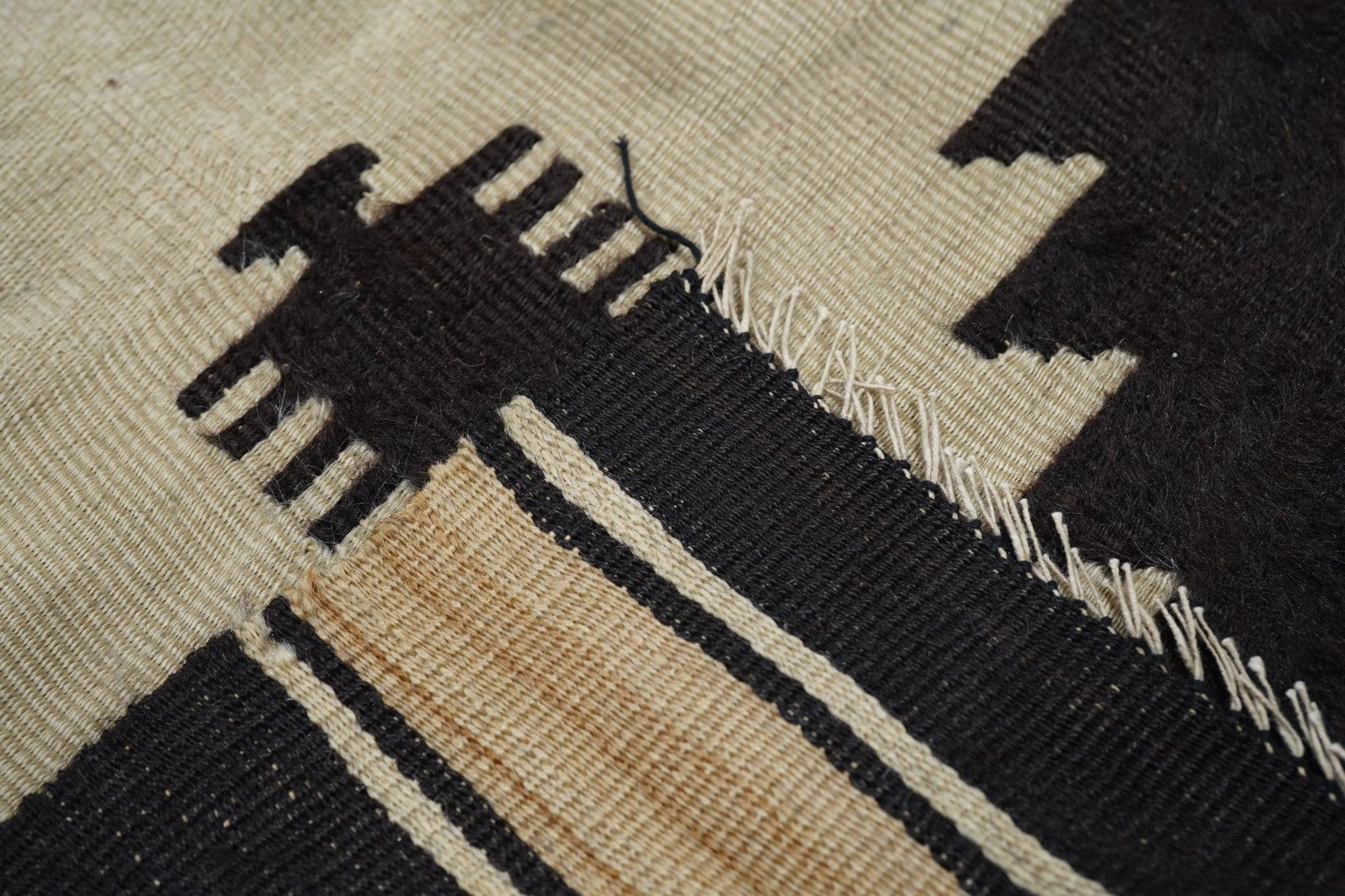 Vintage Morroco Kilim Rug 4'5'' x 5'4'' For Sale 6