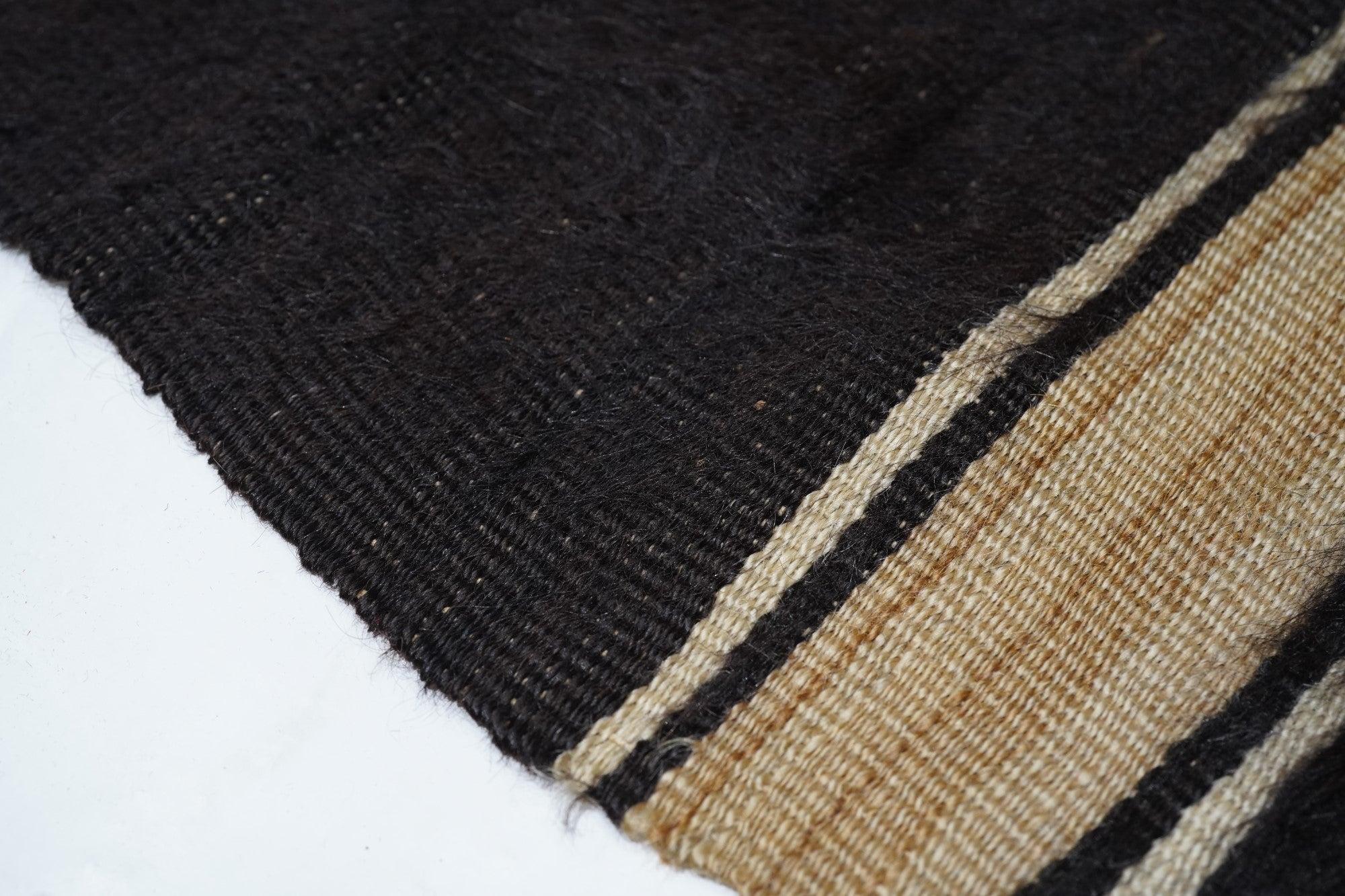 Vintage Morroco Kilim Rug 4'5'' x 5'4'' In Good Condition For Sale In New York, NY