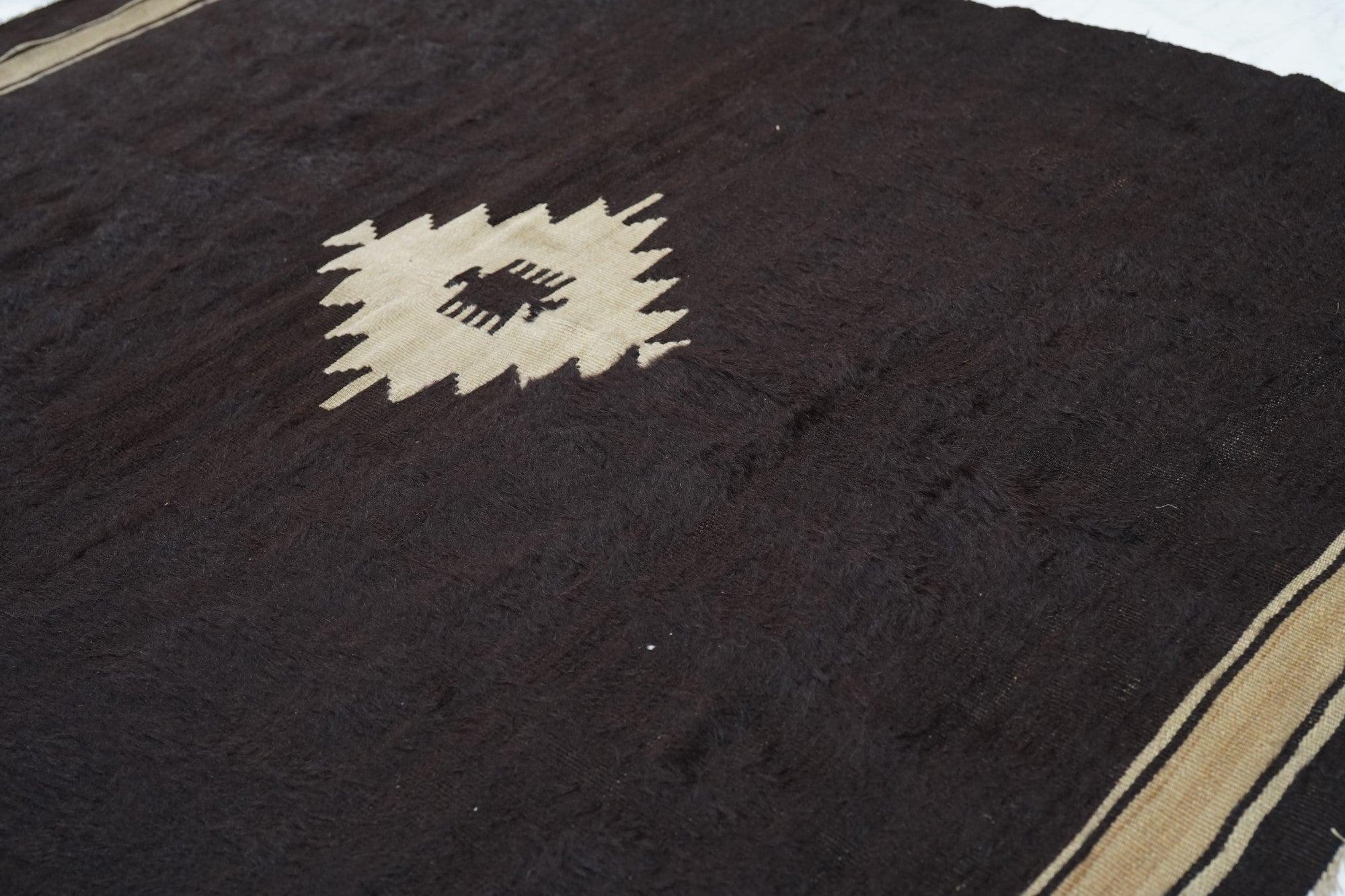 20th Century Vintage Morroco Kilim Rug 4'5'' x 5'4'' For Sale