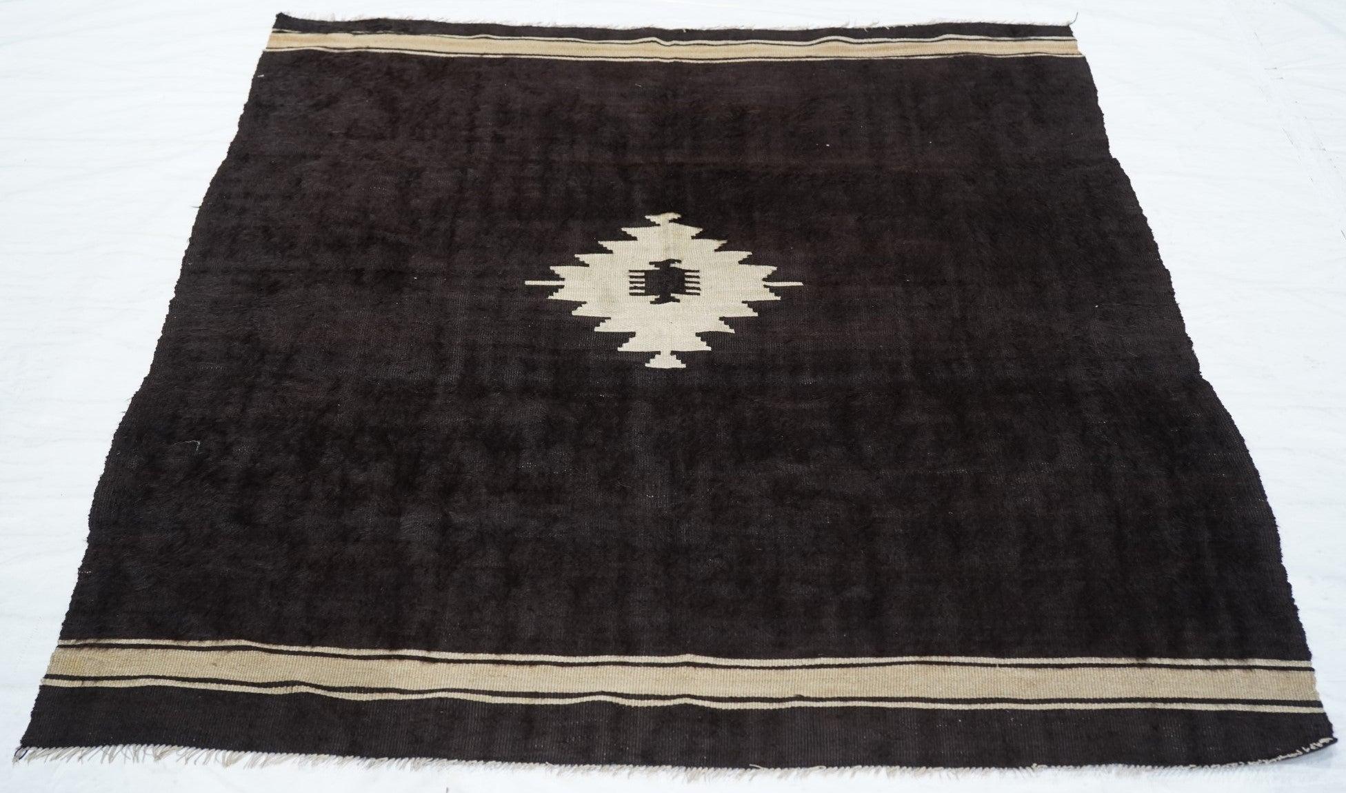 Vintage Morroco Kilim Rug 4'5'' x 5'4'' For Sale 3