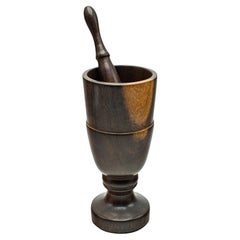 Mortar und Stößel, englisch, gedrechseltes Nussbaumholz, Apotheke, Küche, ca. 1970
