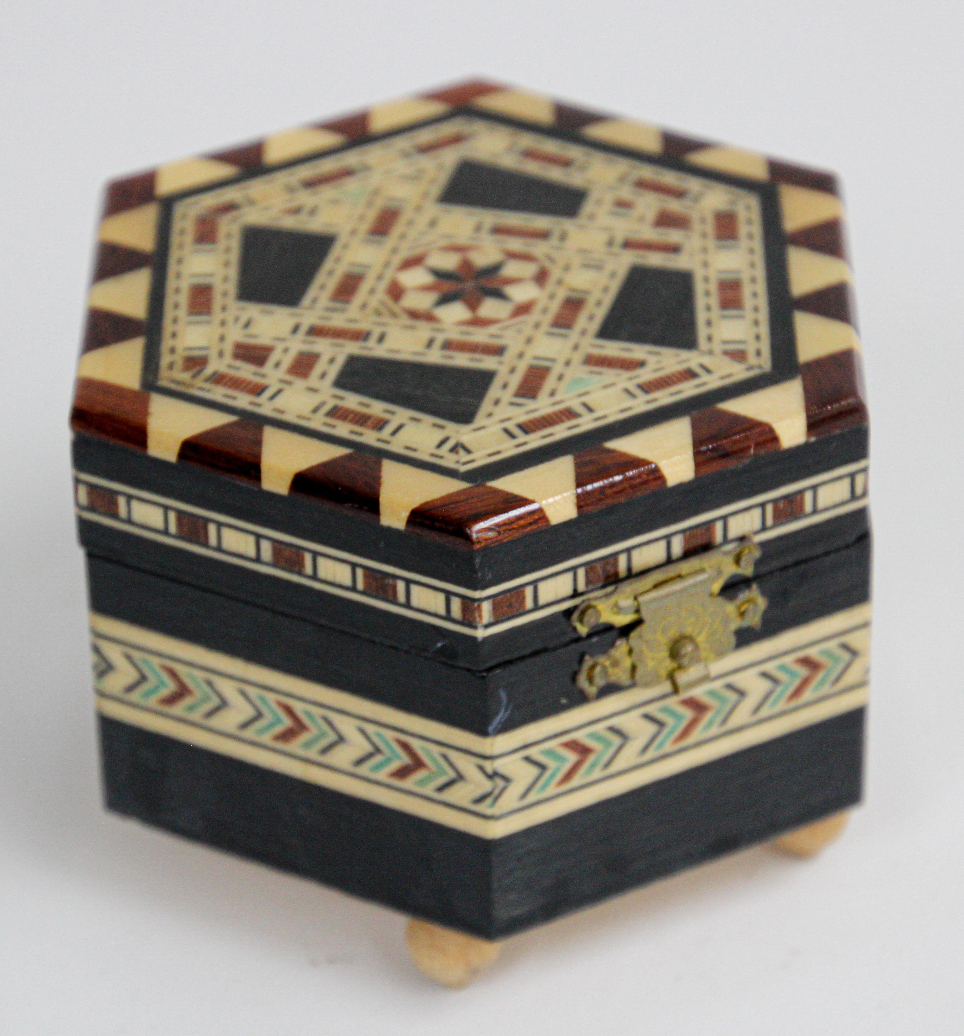 Shell Vintage Mosaic Marquetry Moorish Octagonal Music Box Granada Spain For Sale