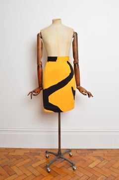 Vintage Moschino 1990's Fun Yellow & Black Shadow Print Mini Bleistiftrock