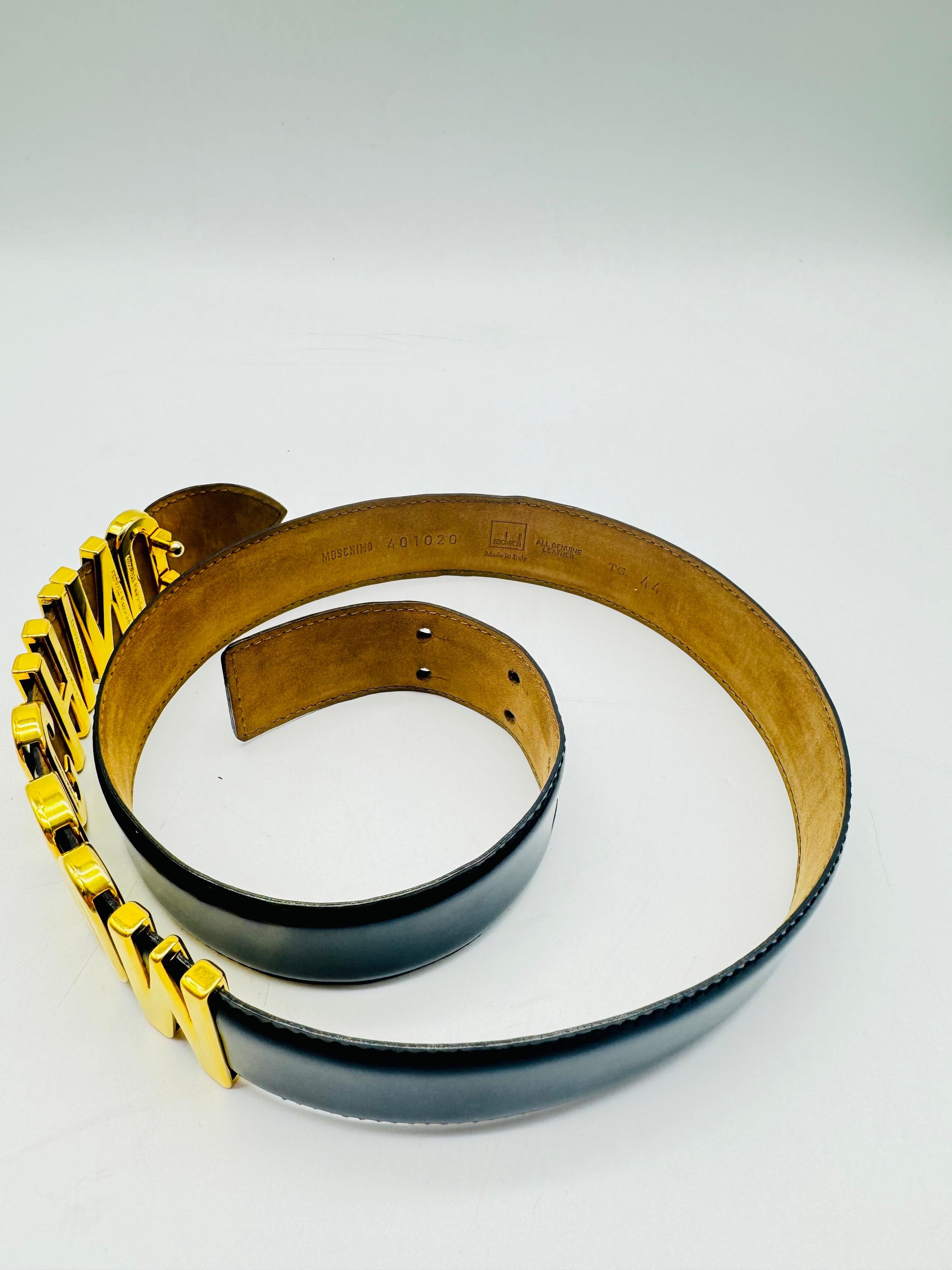 Vintage Moschino belt classic Redwall black For Sale 4