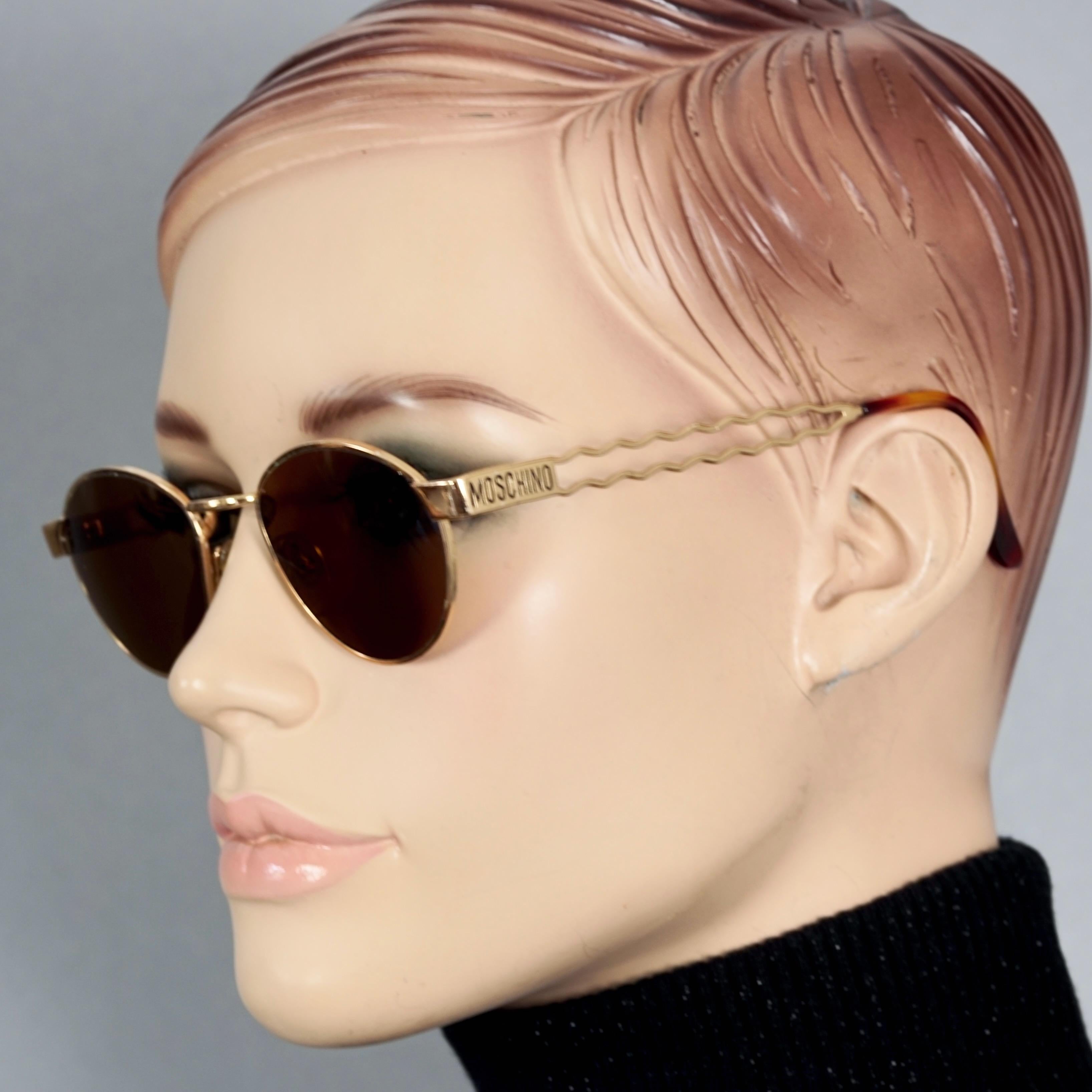 Vintage MOSCHINO Bobby Hair Pin Novelty Sunglasses In Excellent Condition For Sale In Kingersheim, Alsace