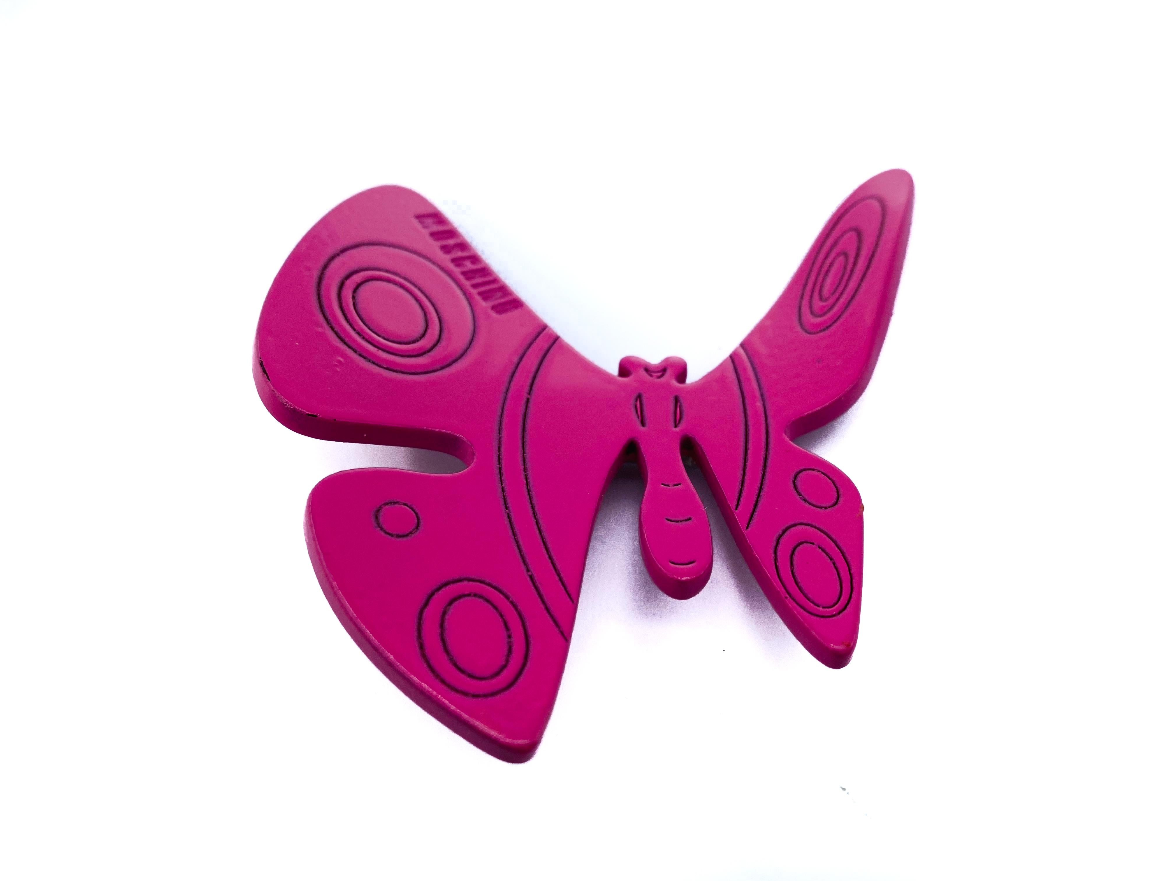 Vintage Moschino Butterfly Brooch in Pink, 1990s In Good Condition For Sale In London, GB