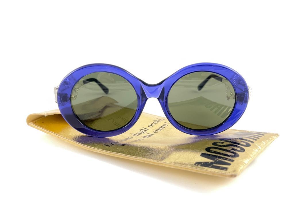Vintage Moschino by Persol M253 Vintage Blaue Lady Gaga-Sonnenbrille mit Juwelen 1990 (Beige) im Angebot