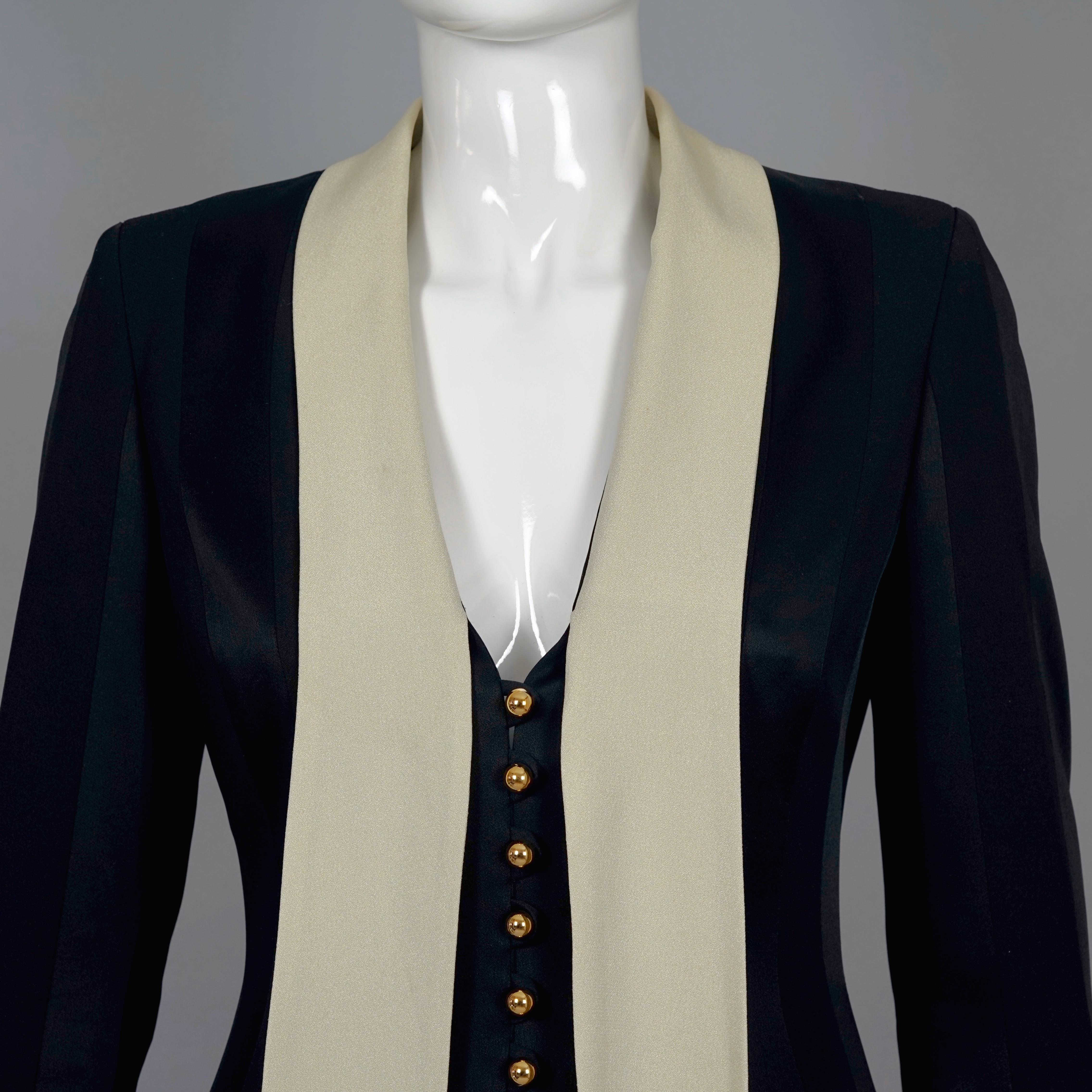 Nero Giacca blazer vintage Moschino Cheap and Chic in vendita