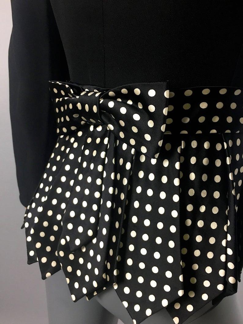 Vintage MOSCHINO CHEAP and CHIC Necktie Fringes Polka Dot Twin Set Blazer Jacket For Sale 5