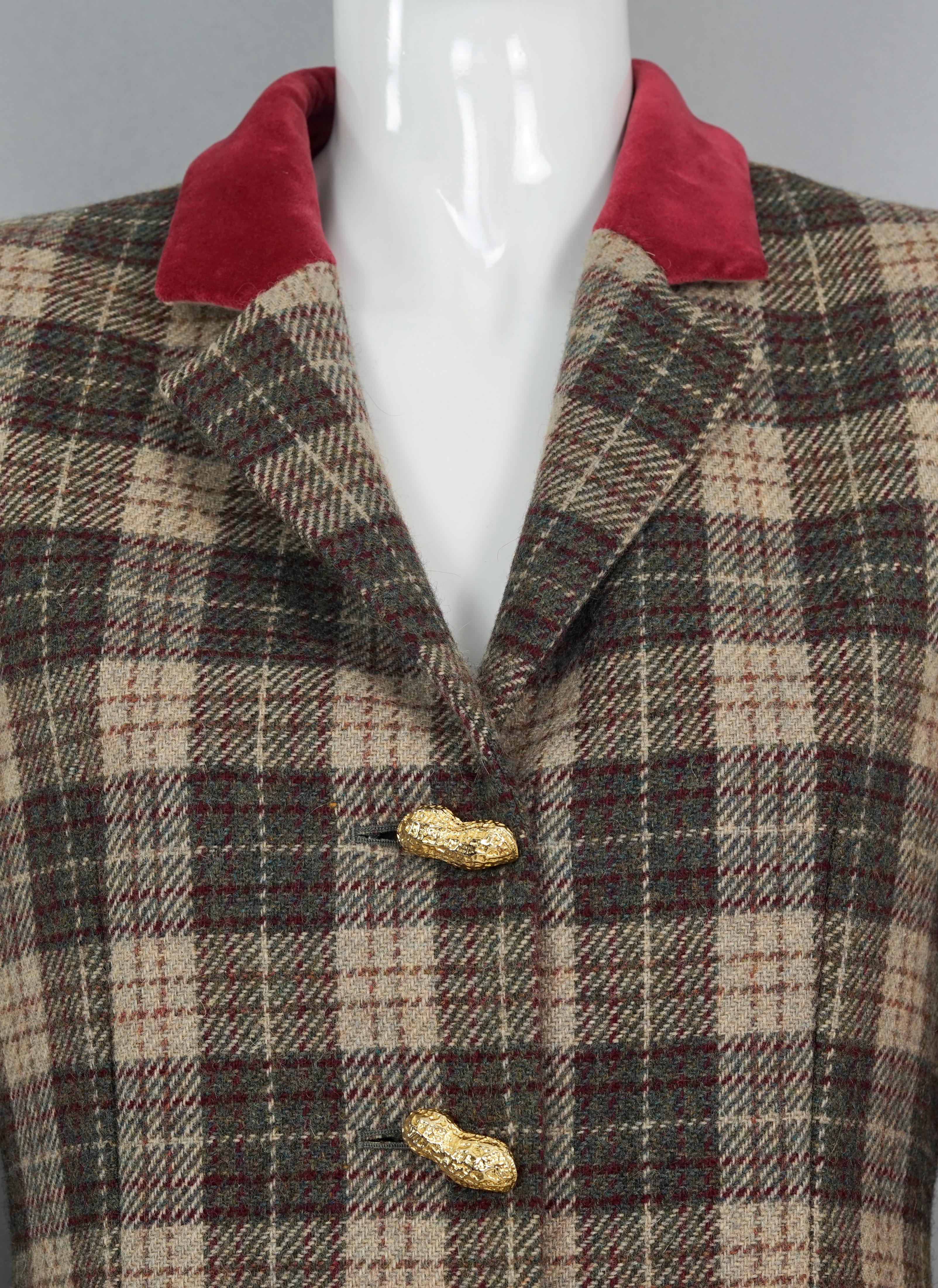 Vintage MOSCHINO CHEAP and CHIC Peanut Button Tartan Blazer Jacket In Excellent Condition For Sale In Kingersheim, Alsace