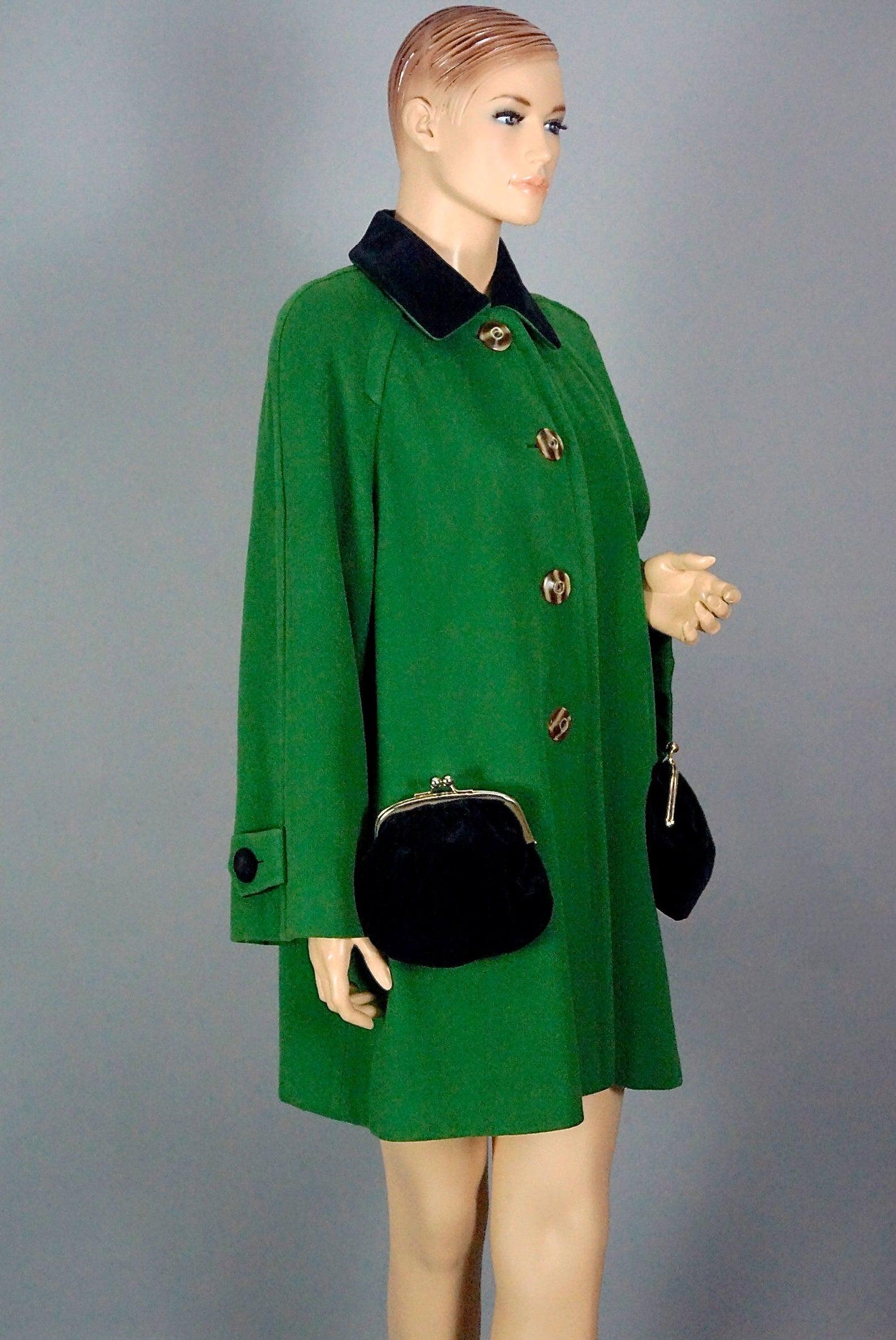 Green Vintage MOSCHINO Cheap and Chic Purse Kiss Lock Pocket Swing Coat For Sale