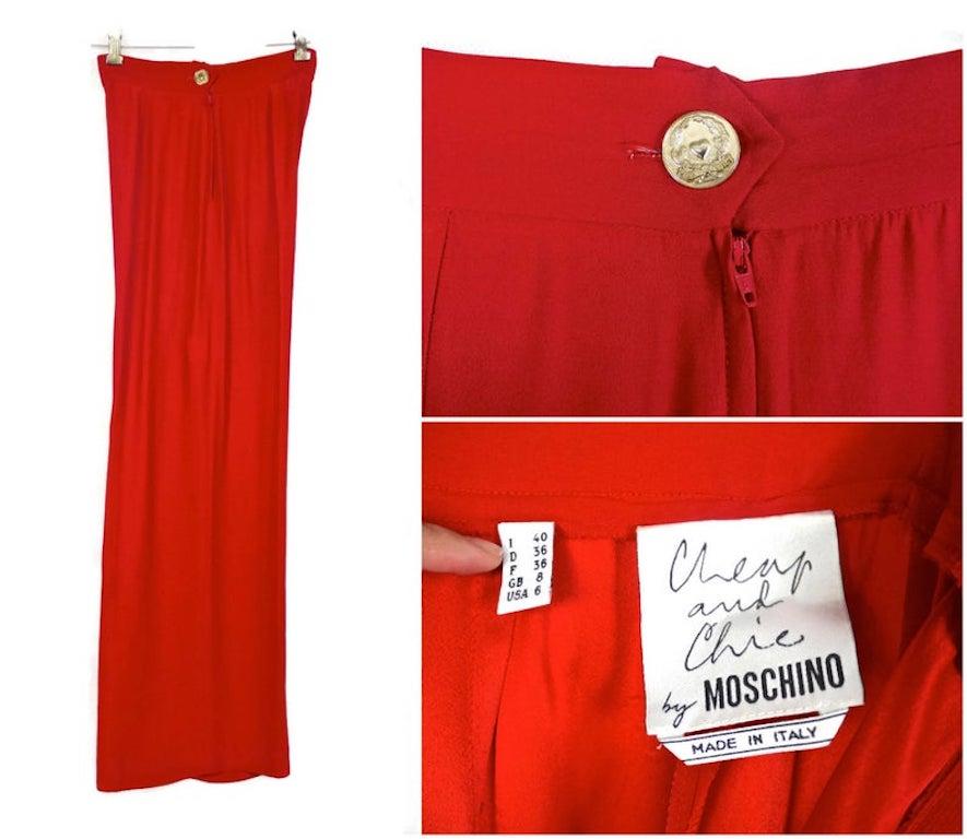 Vintage MOSCHINO CHEAP & CHIC Coin Belted Red Pant Suit Ensemble In Excellent Condition For Sale In Kingersheim, Alsace