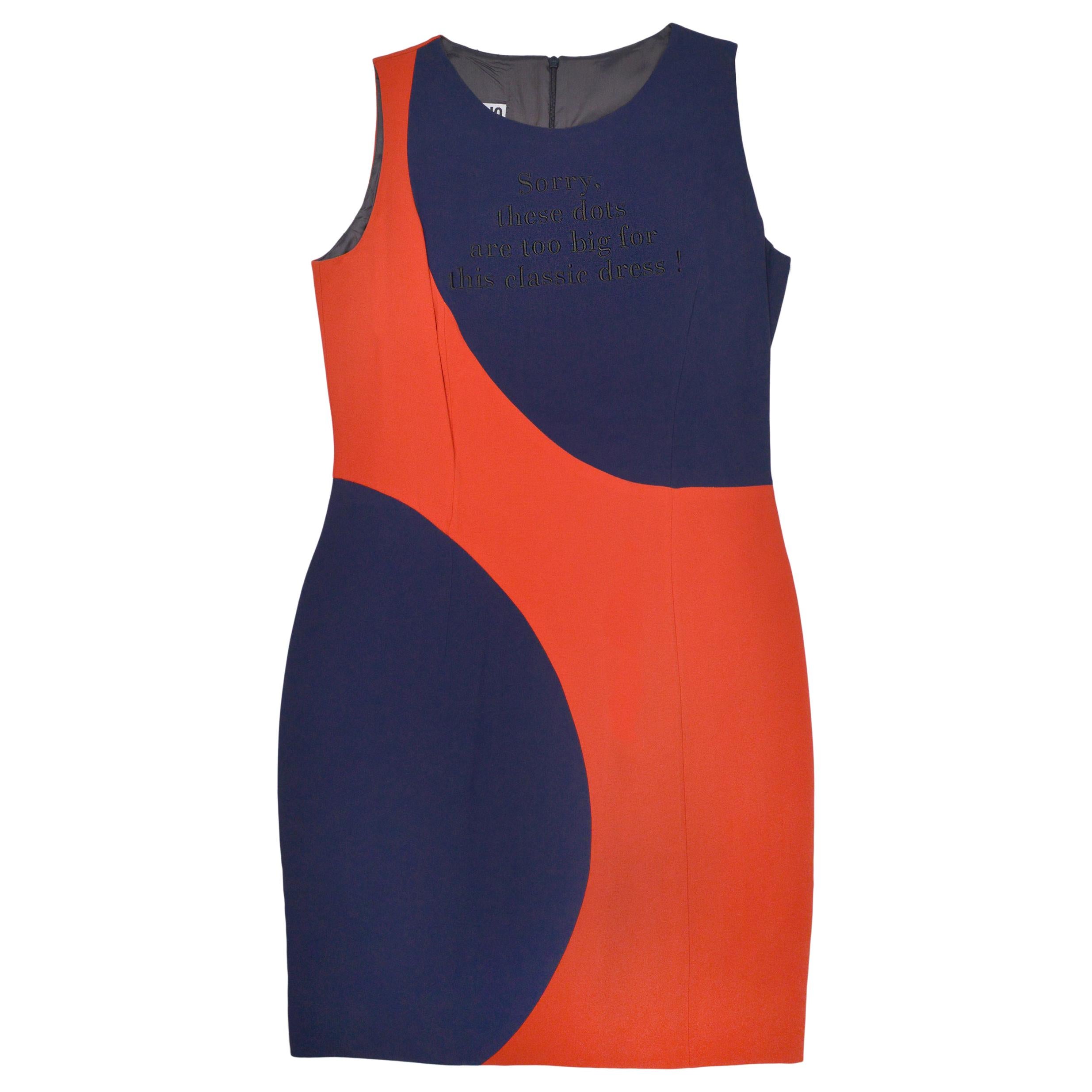 Moschino Couture: marineblaues und rotes, gepunktetes Vintage-Kleid im Angebot