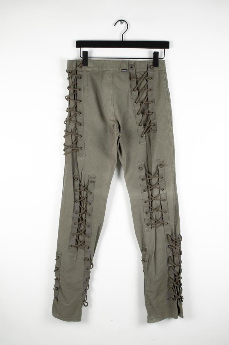 Vintage Moschino Drawstrings Details Men Laced Pants Size 48IT/32US In Excellent Condition For Sale In Kaunas, LT