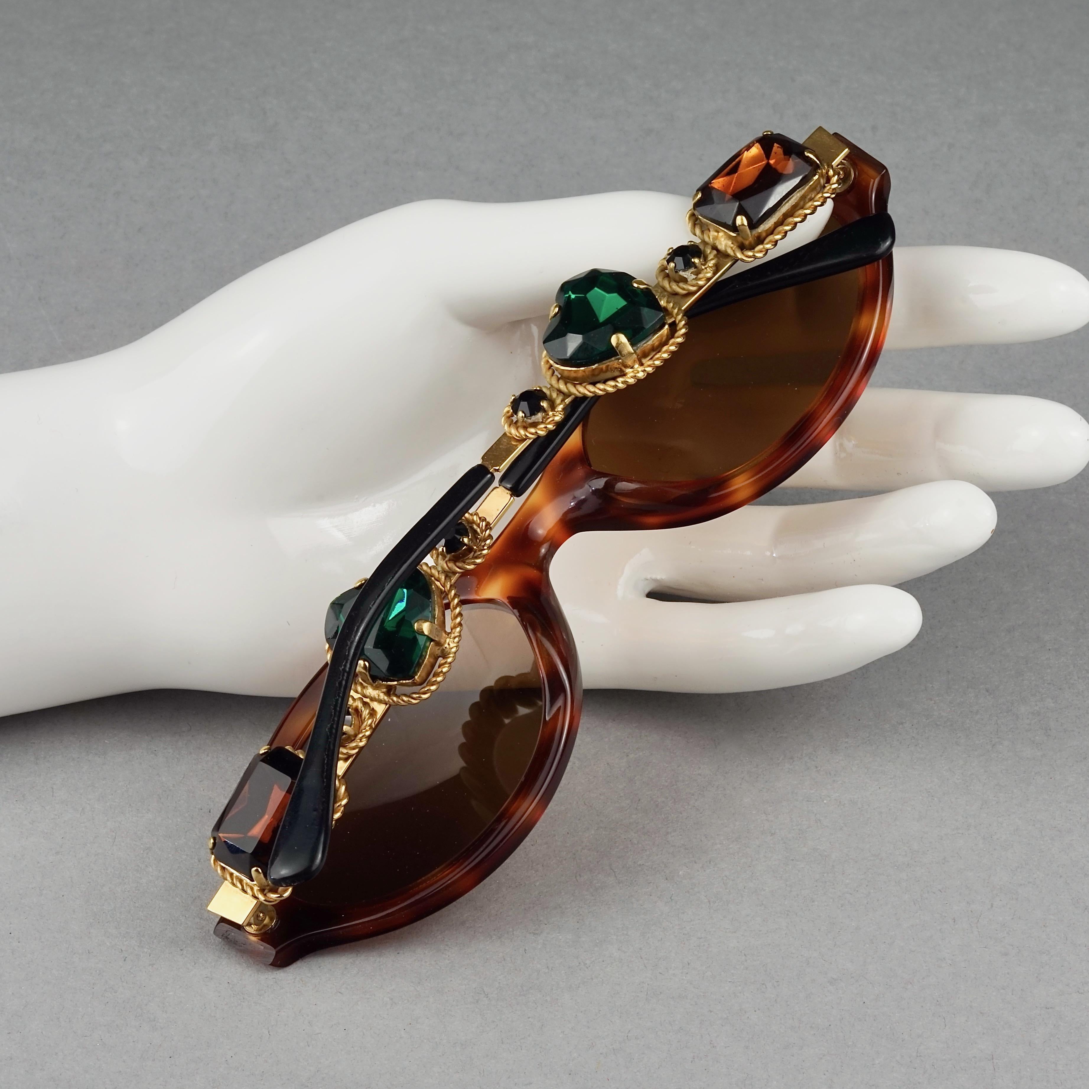 Vintage MOSCHINO Jeweled Tortoiseshell Sunglasses In Excellent Condition In Kingersheim, Alsace