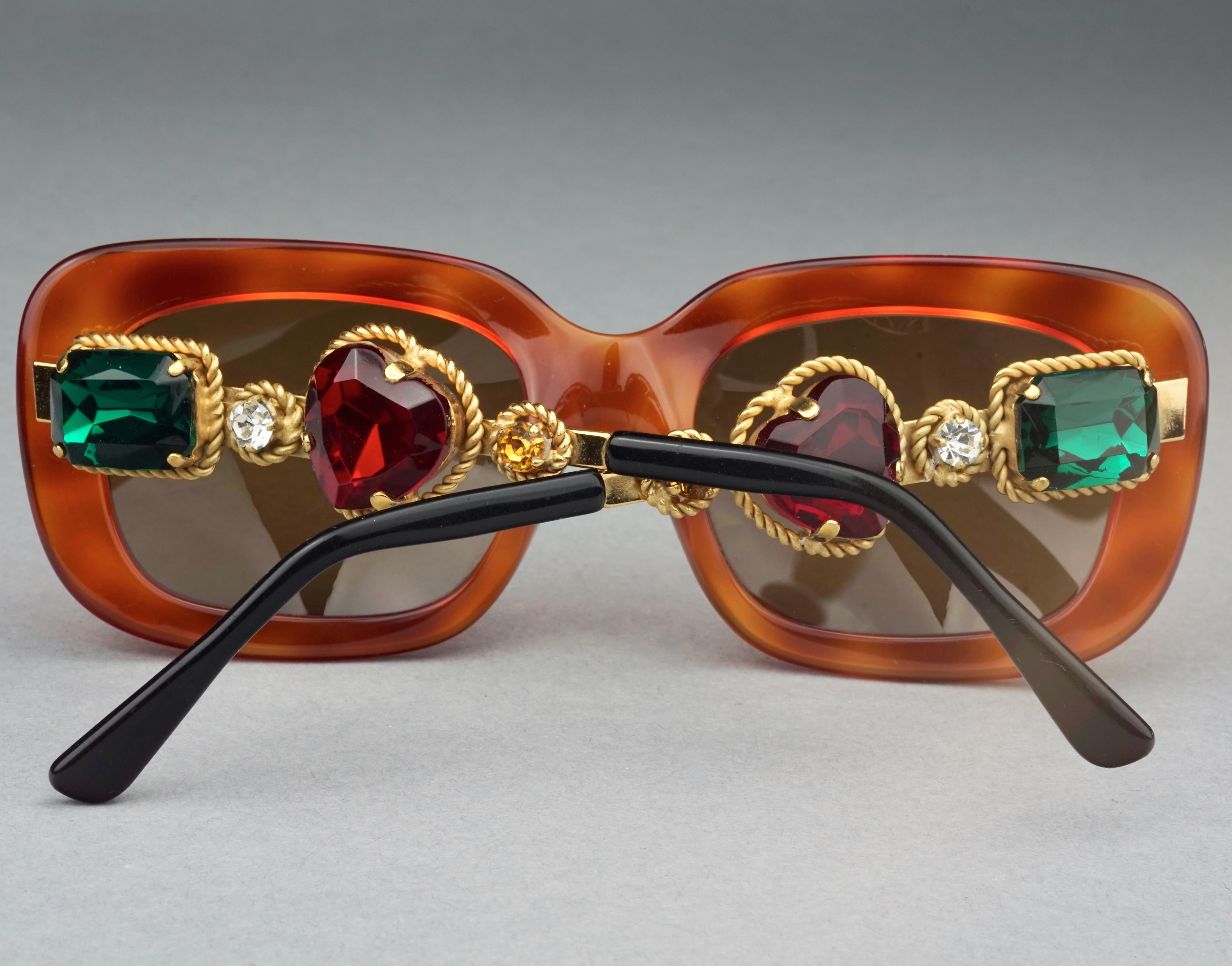 Vintage MOSCHINO Jewelled Tortoiseshell Sunglasses In Excellent Condition For Sale In Kingersheim, Alsace