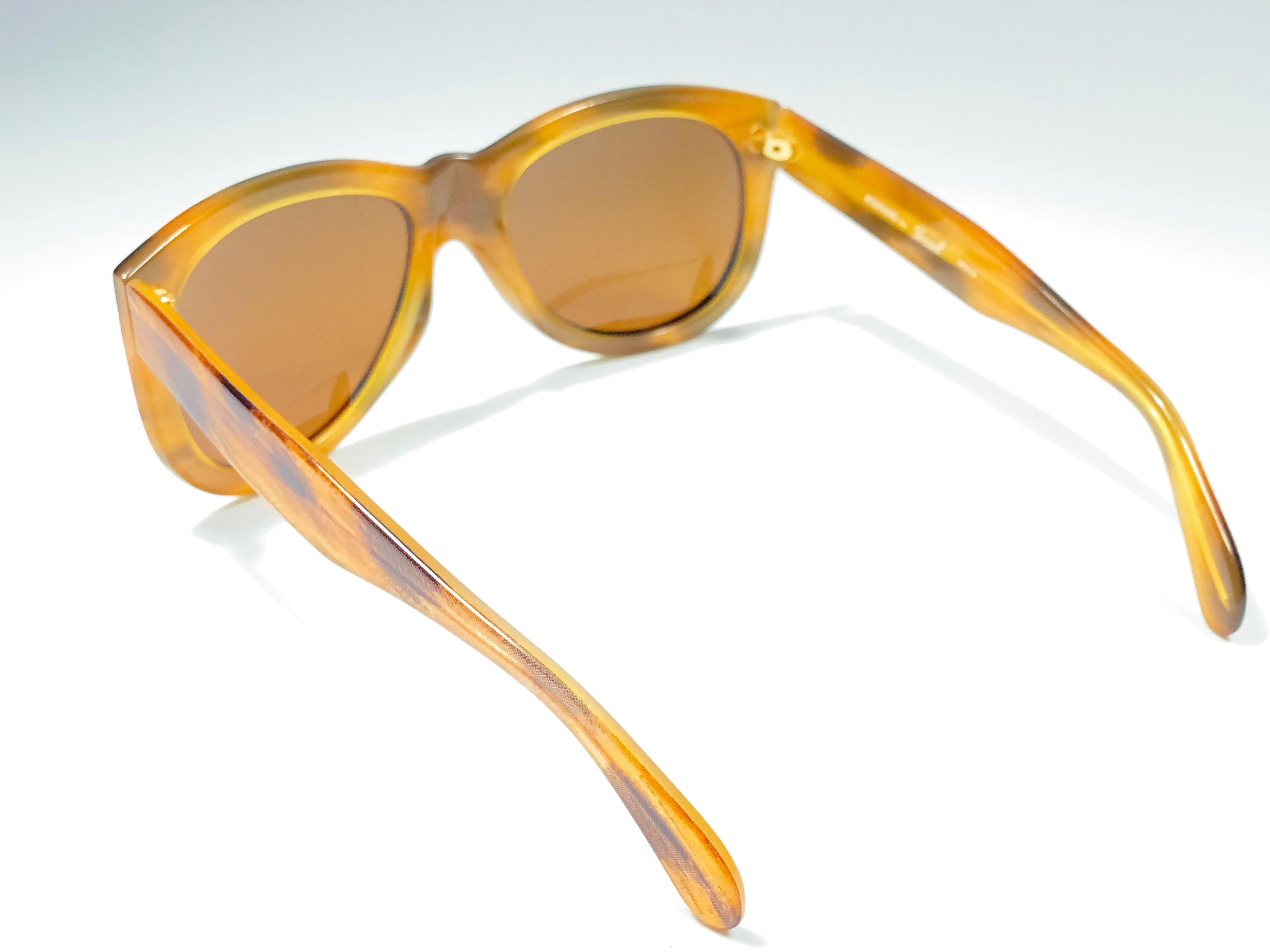 Lunettes de soleil oversize Moschino M252 By Persol Blond, 1990  Unisexe en vente