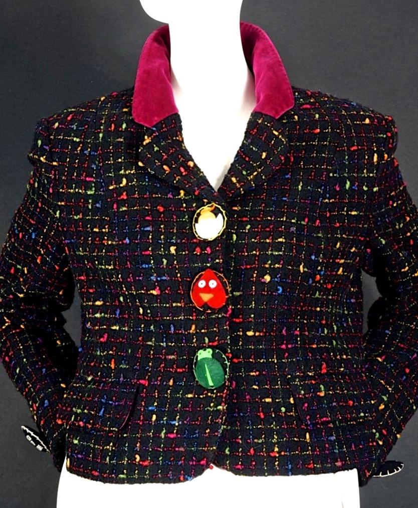 Vintage MOSCHINO Push For Nature Novelty Felt Button Tweed Boucle Jacket

Measurements taken laid flat, please double bust and waist:
Shoulder: 16 4/8 inches
Sleeves: 23 inches
Bust: 19 inches
Length: 20 inches
Felt Buttons: 2 inches

Features:
-