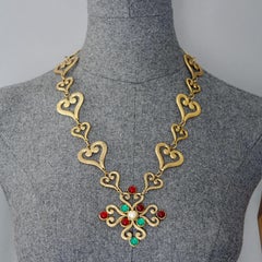 Collar vintage de MOSCHINO con colgante en forma de corazón con signo de interrogación y pedrería