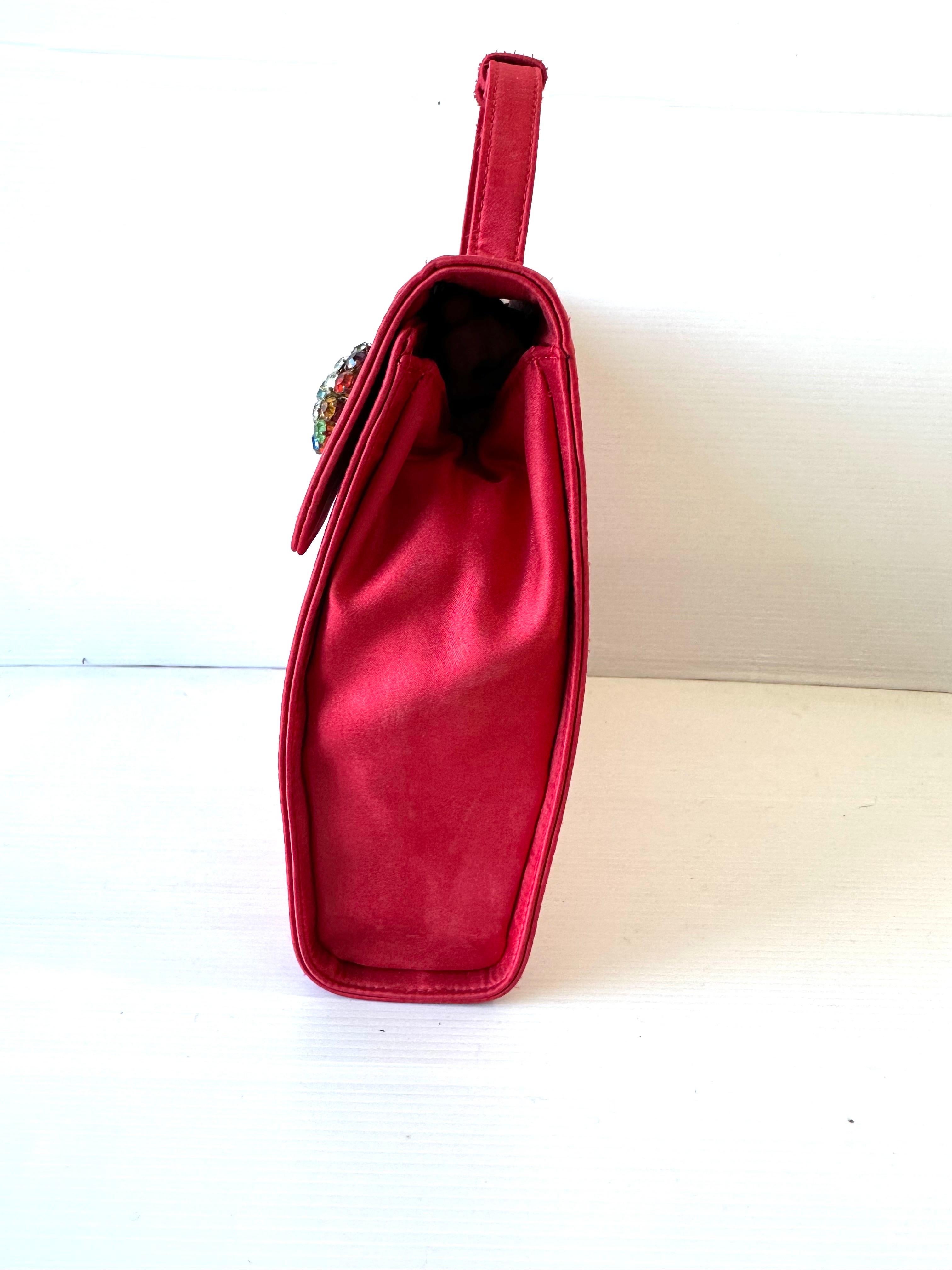 Vintage Moschino Redwall handbag from the 90s For Sale 5