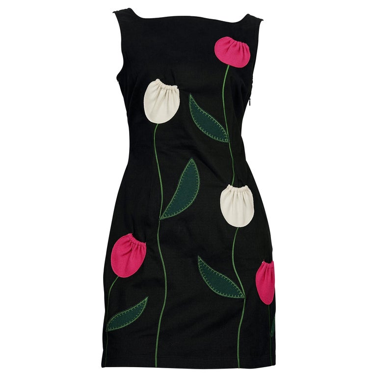 Alexander Graham Bell Stap Reactor Vintage MOSCHINO Tulip Flower Pockets Novelty Dress For Sale at 1stDibs |  vintage moschino dress, moschino vintage dress, tulip dress with pockets