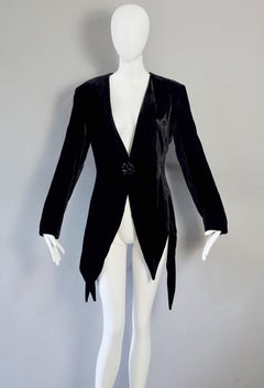 Chaqueta Blazer Vintage MOSCHINO "WHICH WITCH" Terciopelo Negro