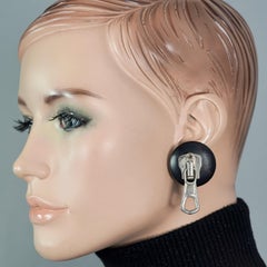 MOSCHINO Boucles d'oreilles fantaisie vintage à fermeture éclair en cuir avec disques en forme de disque