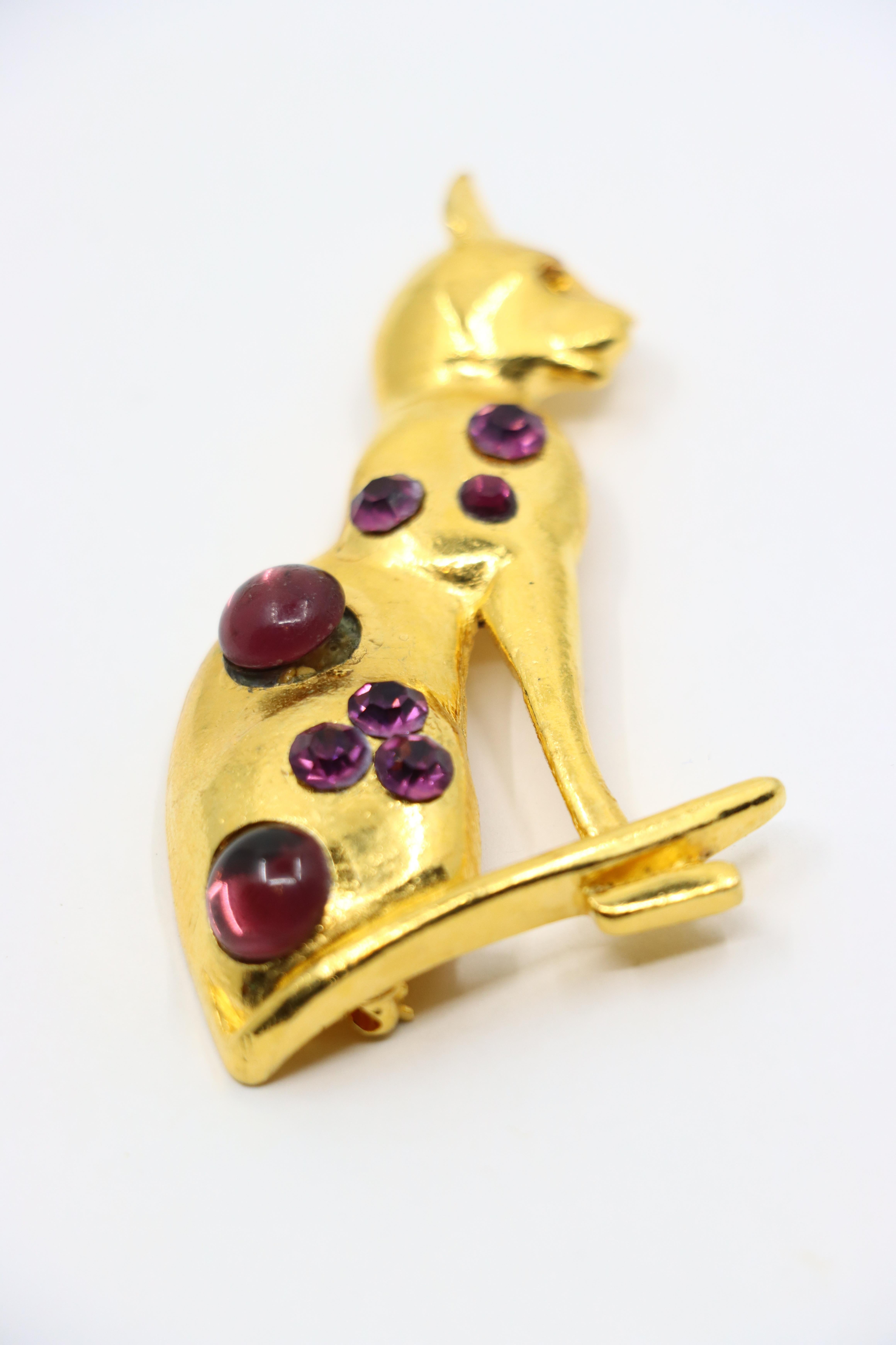 Vintage MOSELL Gold Tone Purple Rhinestone Cat Pendant For Sale 4