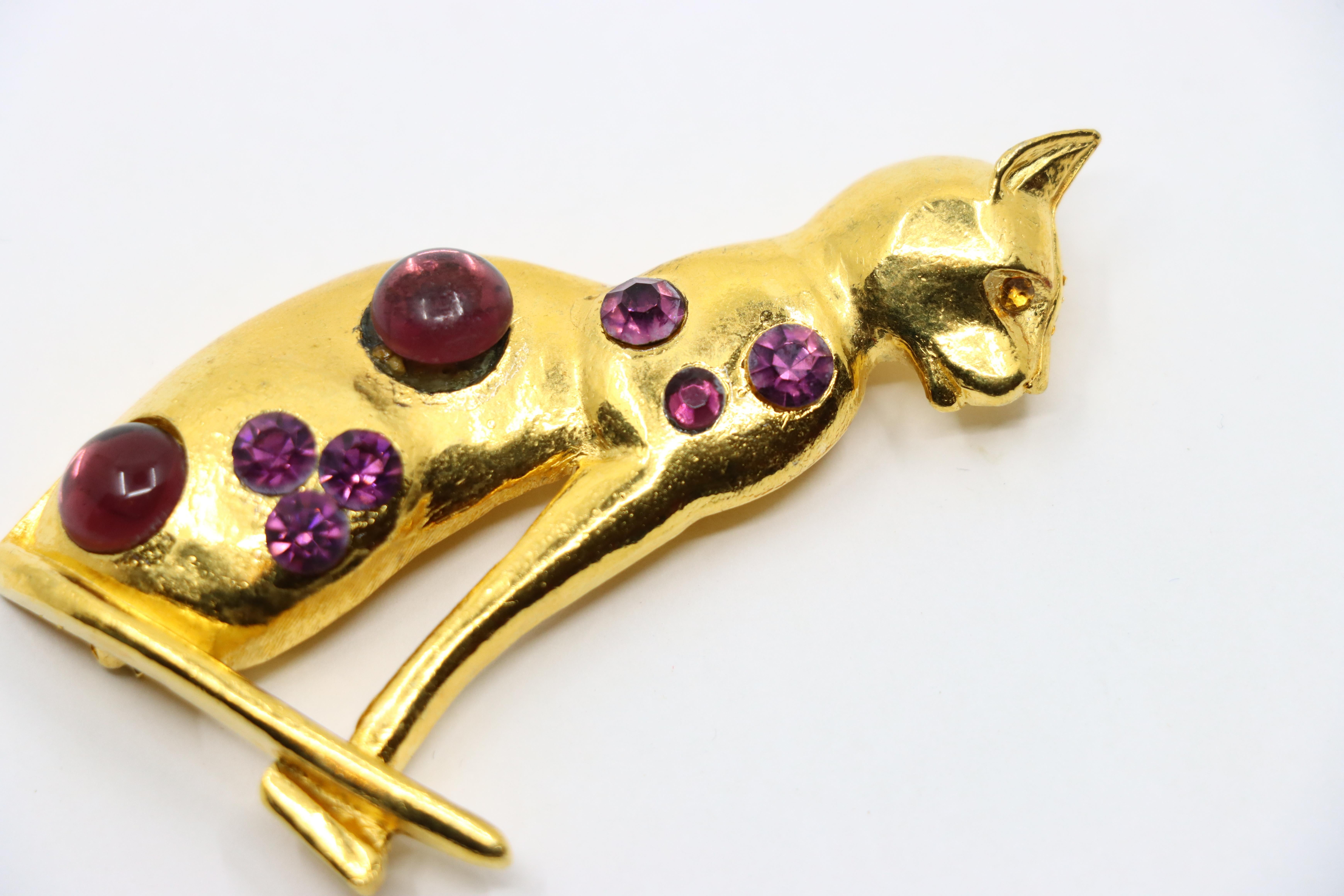 Vintage MOSELL Gold Tone Purple Rhinestone Cat Pendant For Sale 5