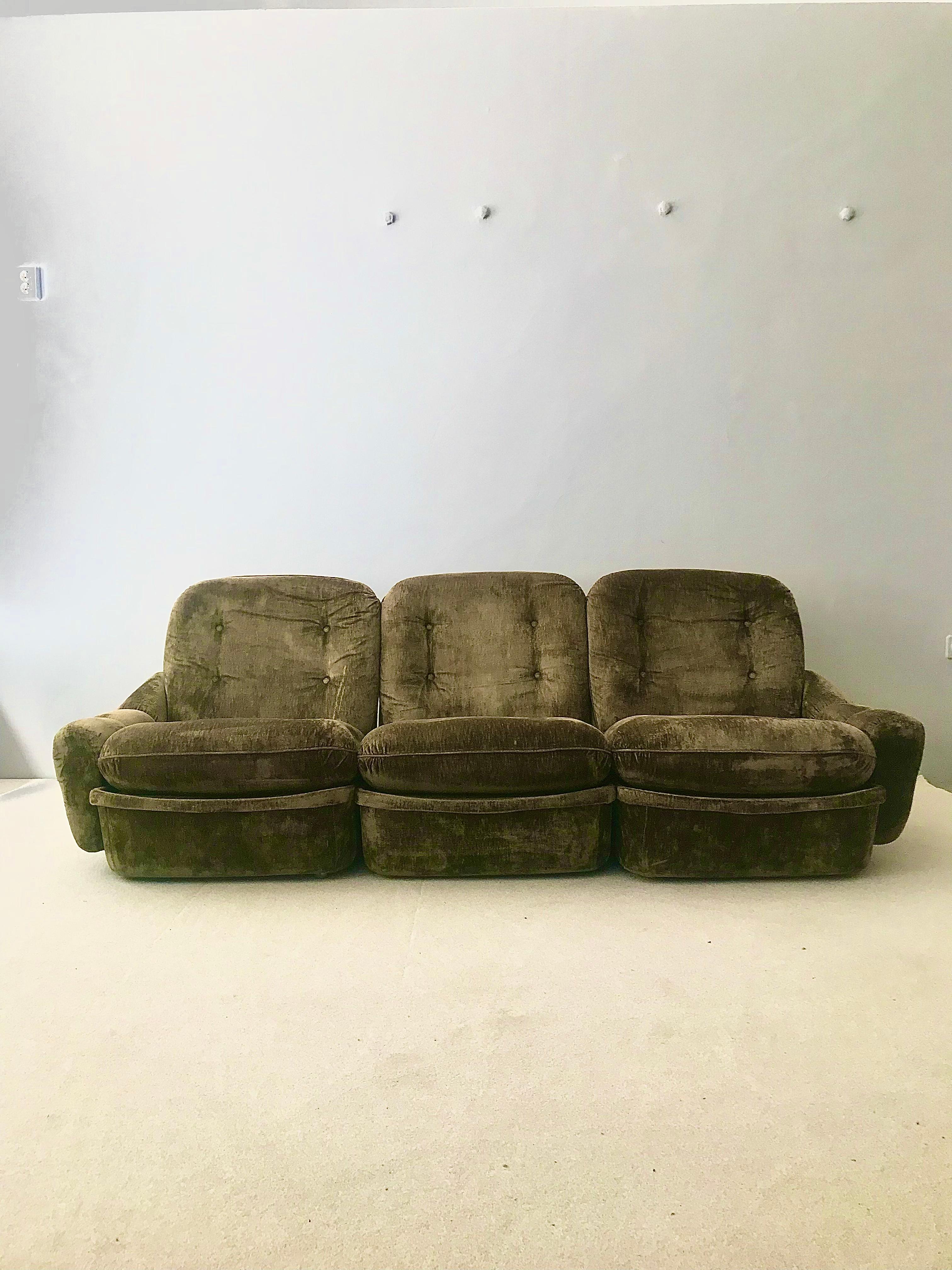 Vintage Moss Green Velvet Modular sofa set attributed to Michel Cadestin For Sale 3