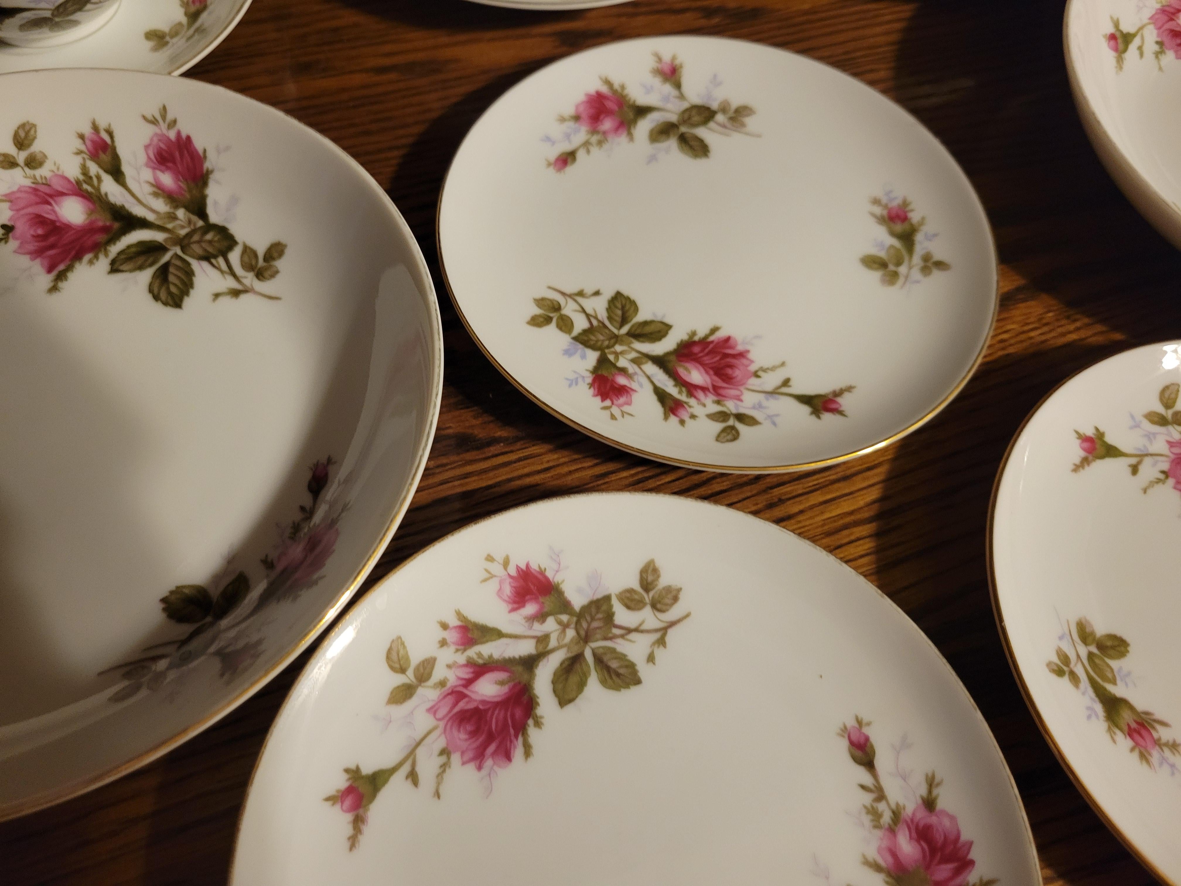 Vintage Moss Rose by Japan Fine China Tea Set - 15 Pieces plus 13 Replacements In Good Condition For Sale In Phoenix, AZ