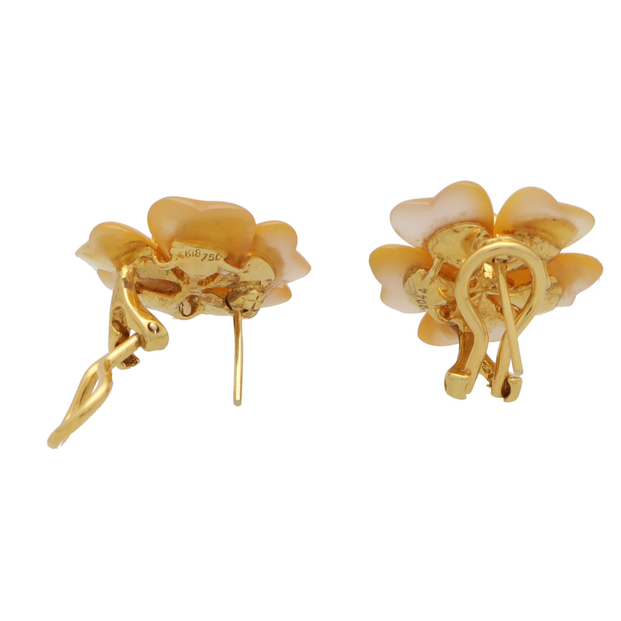 Retro Vintage Mother-of-Pearl and Diamond Flower Earrings Set in 18k Yellow Gold