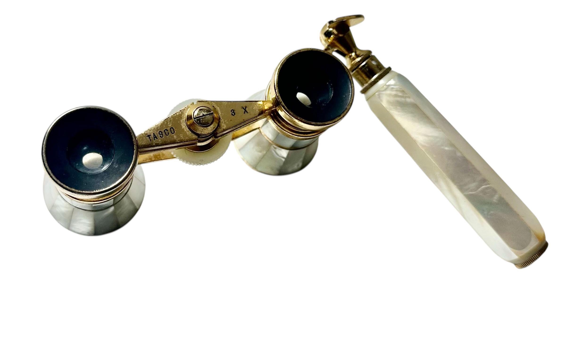 Vintage Mother of Pearl Opera Glasses Bon état - En vente à Tampa, FL
