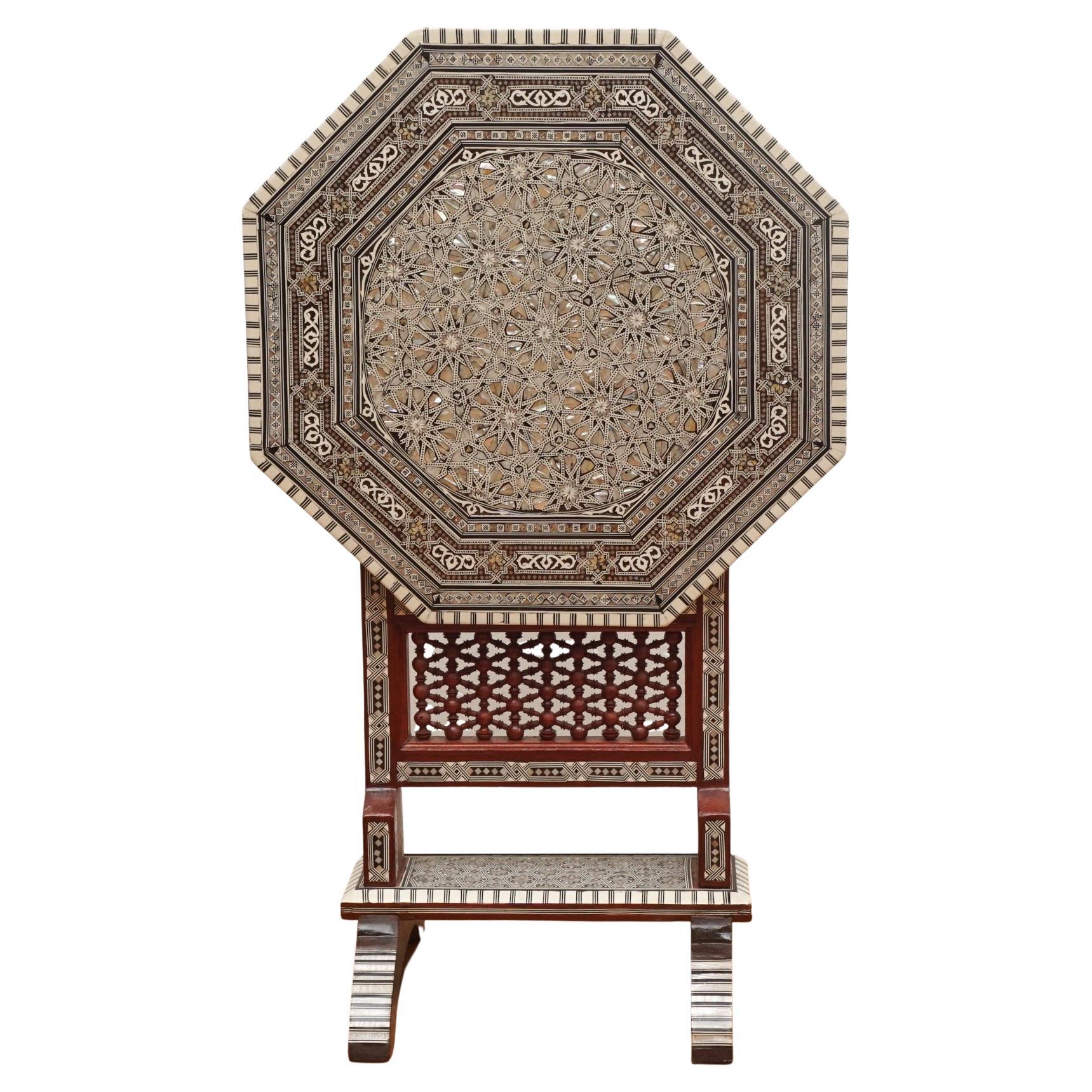 Table à bascule en nacre en vente