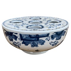 Vintage Mottahedeh Chinoiserie Bleu et Blanc Fleur Grenouille Tulipiere ou Vase