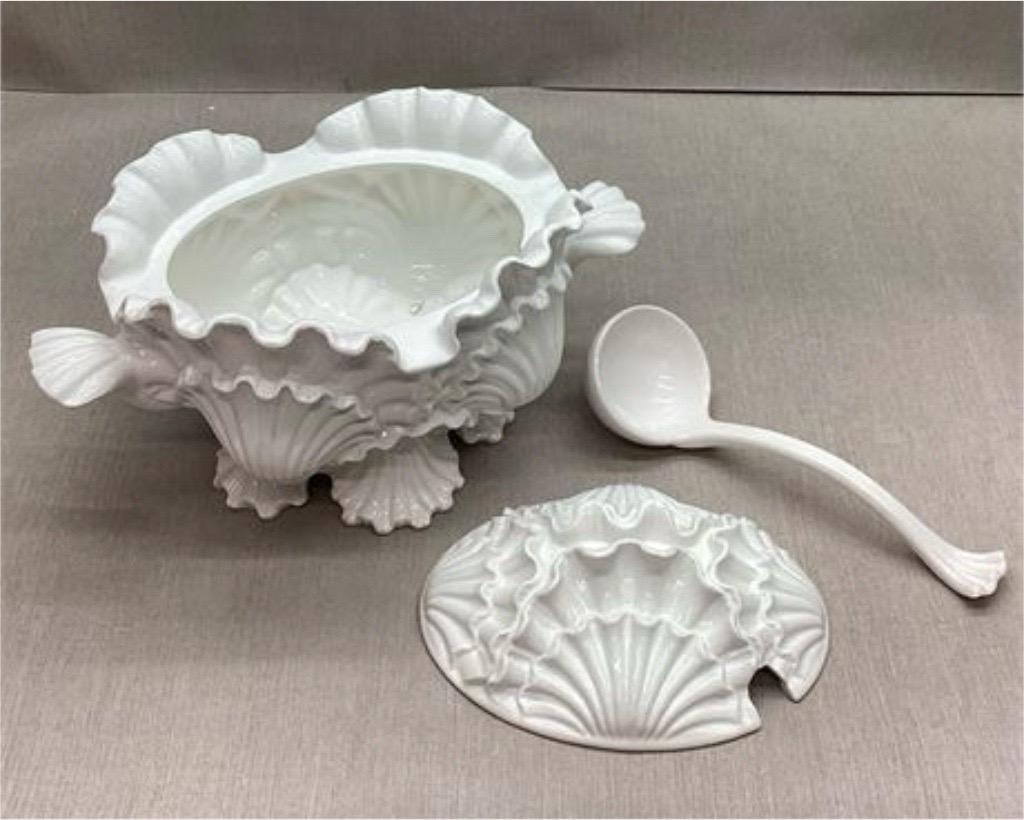 Bohemian Vintage Mottahedeh Italian White Ceramic Shell Tureen With Under Plate and Ladle
