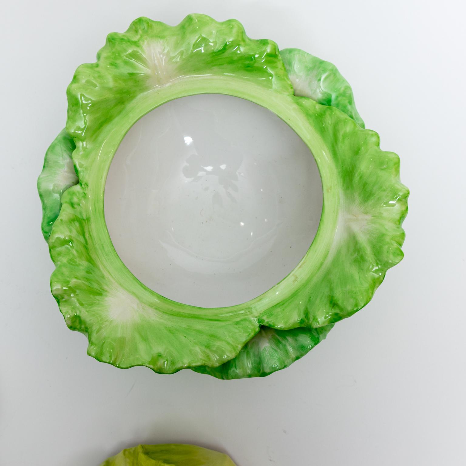 Vintage Mottahedeh Lidded Cabbage Tureen with under Plate For Sale 1