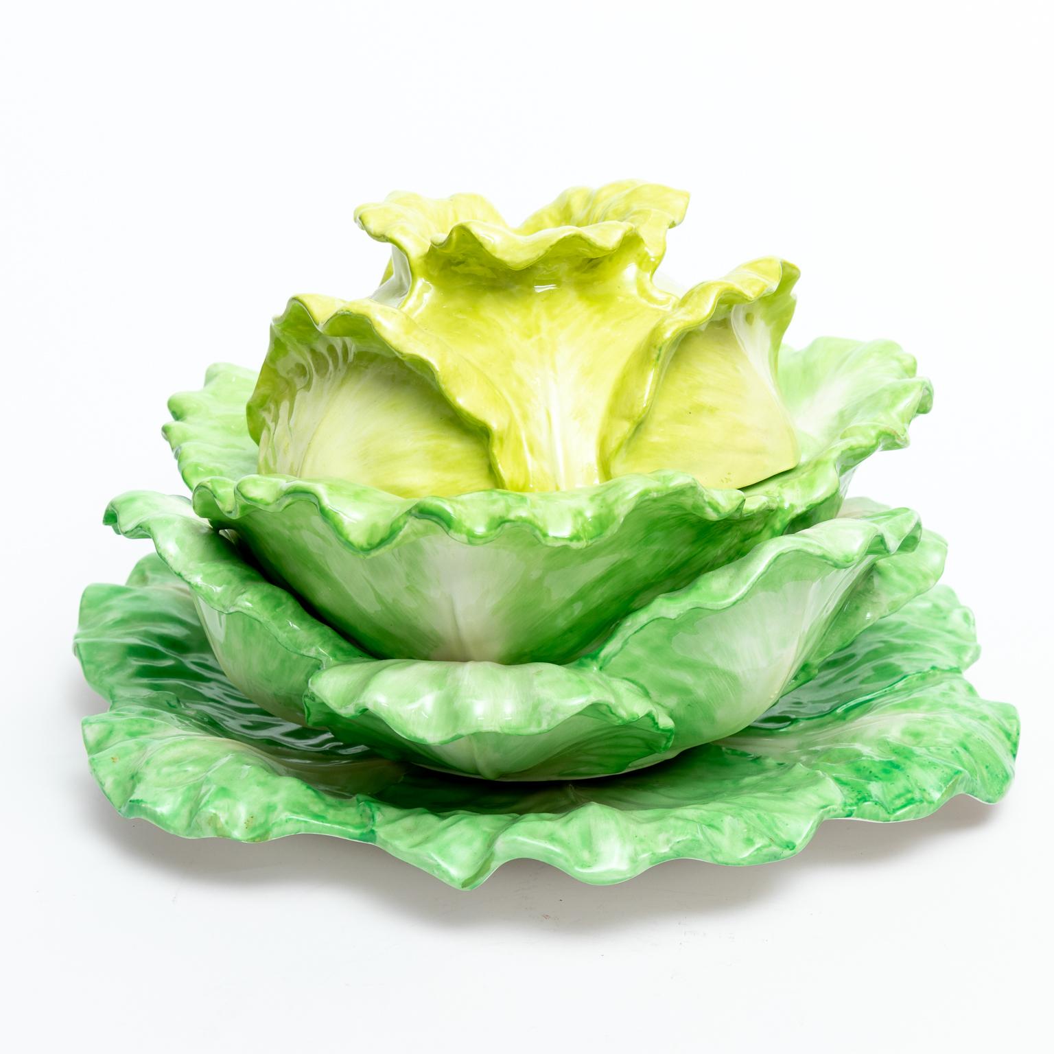 Vintage Mottahedeh Lidded Cabbage Tureen with under Plate For Sale 2