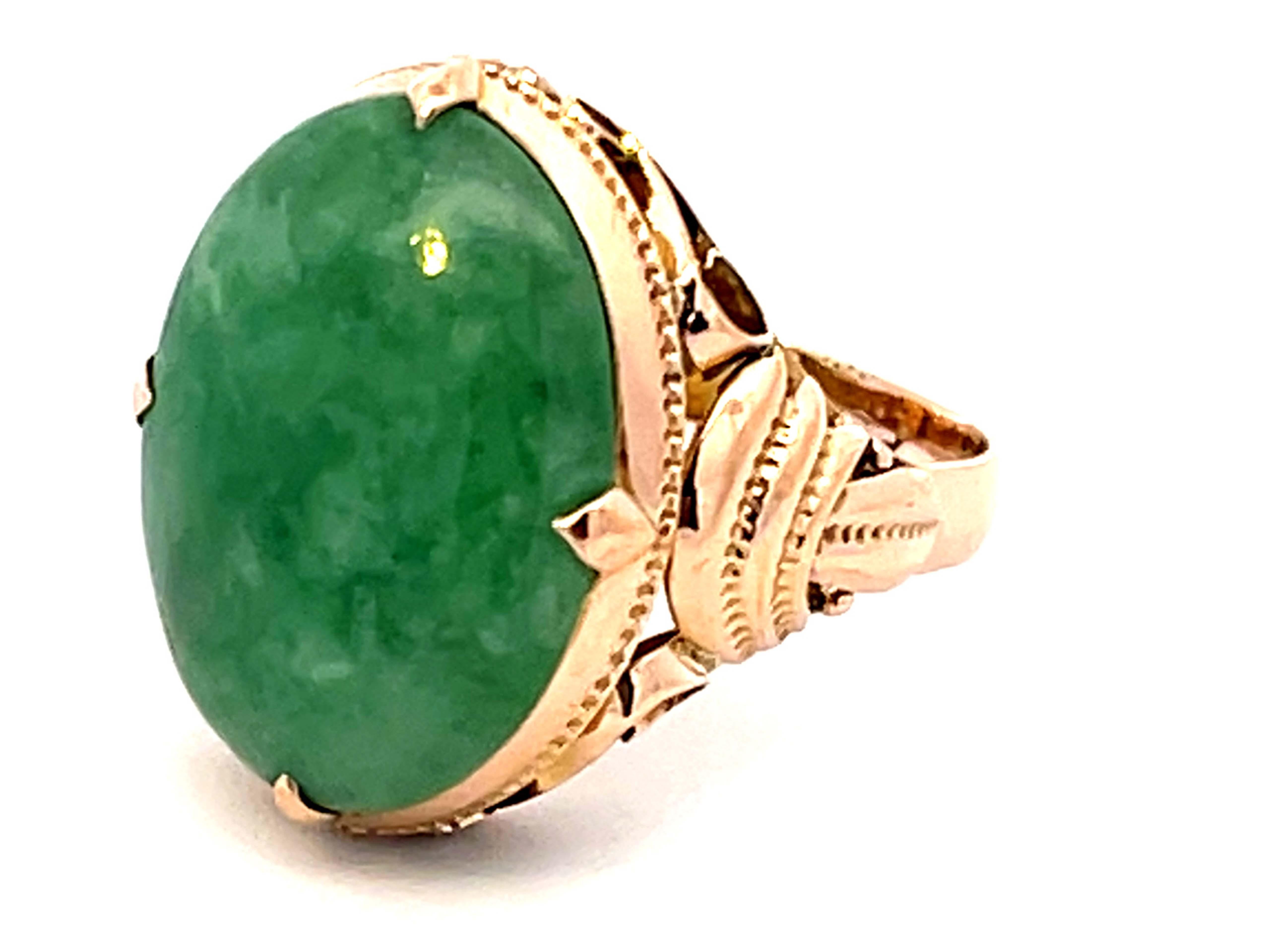 Oval Cut Vintage Mottled Green Jade Ring in 14k Rose Gold For Sale